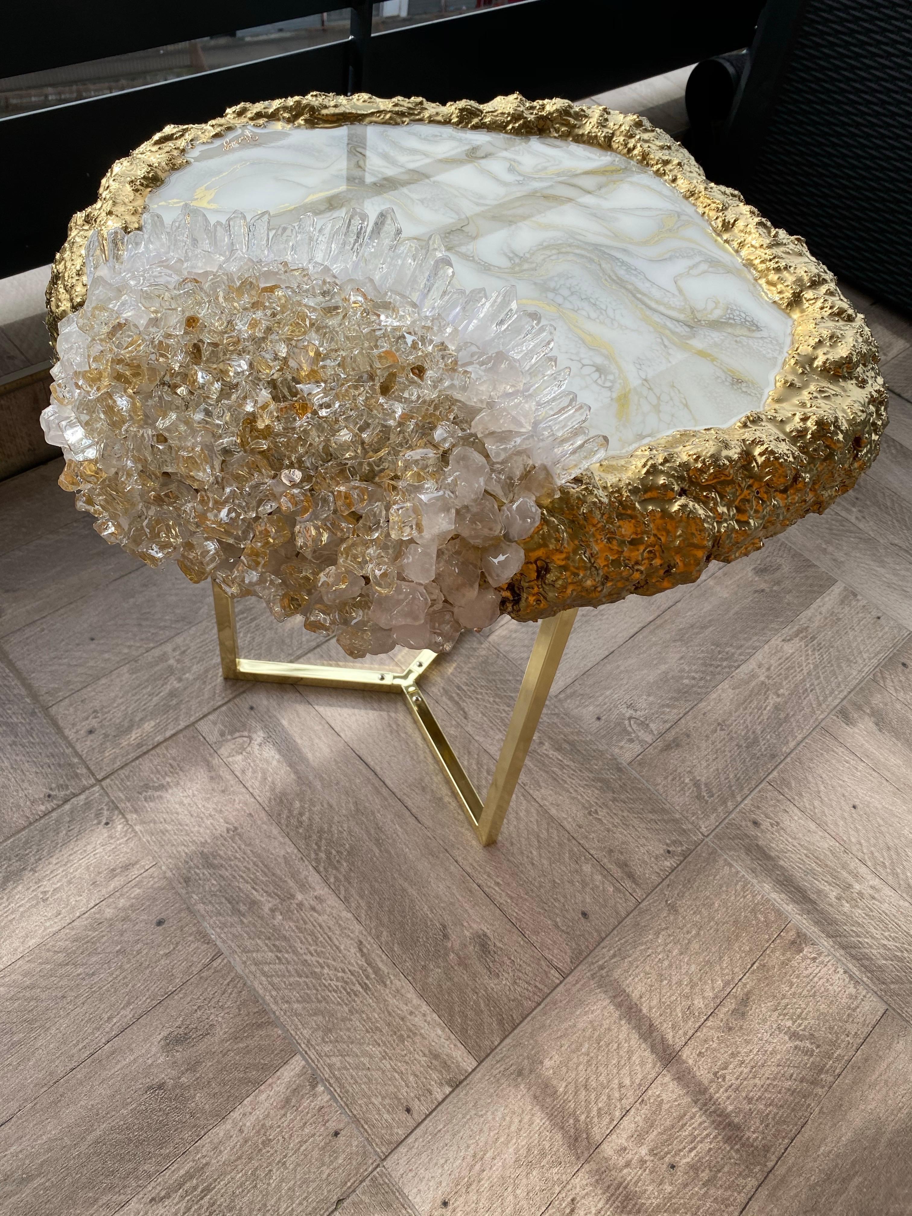 French Natural quartz and marble resin geode table For Sale