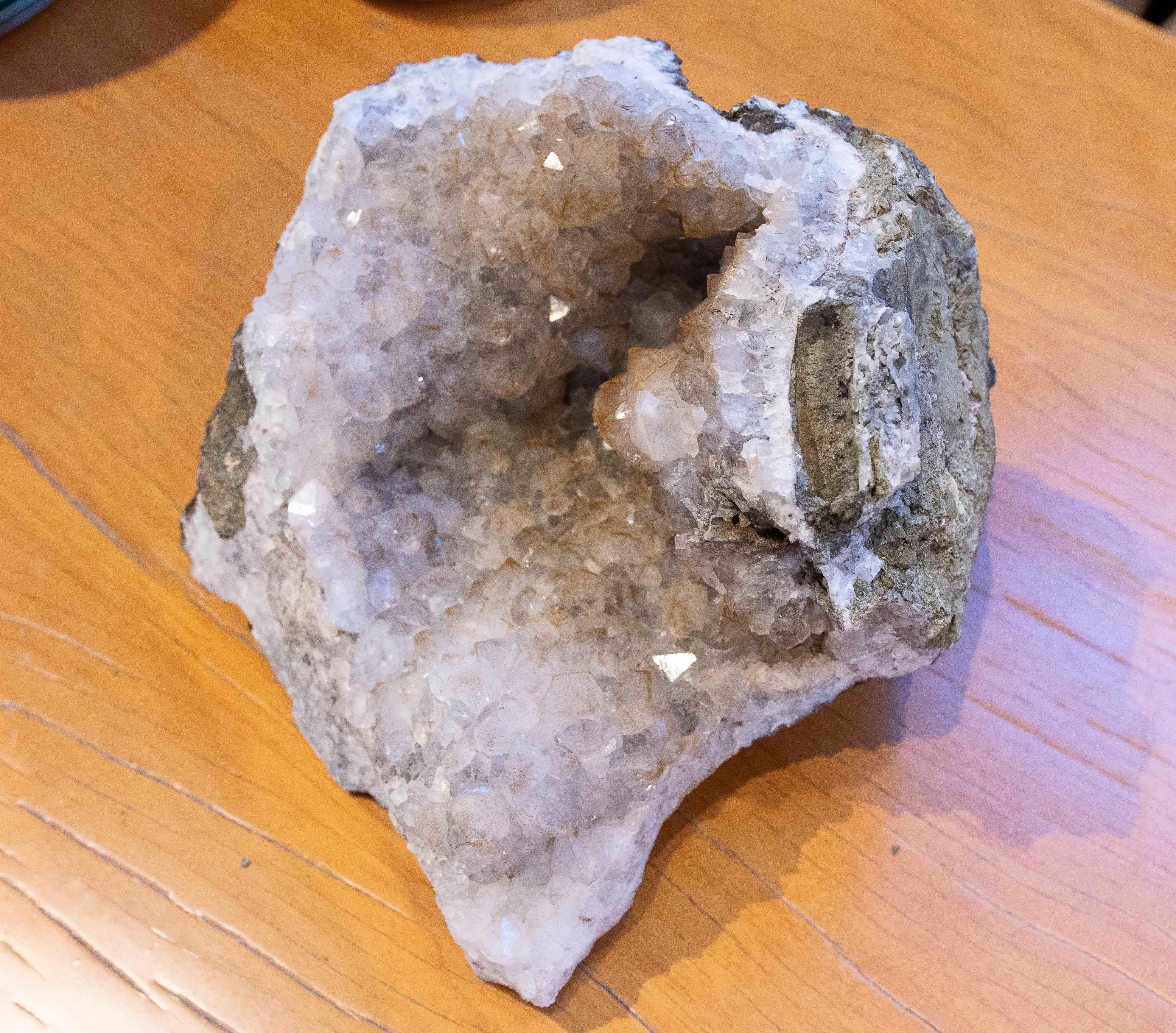 Natural Quartz Geode Decorative Object  For Sale 9