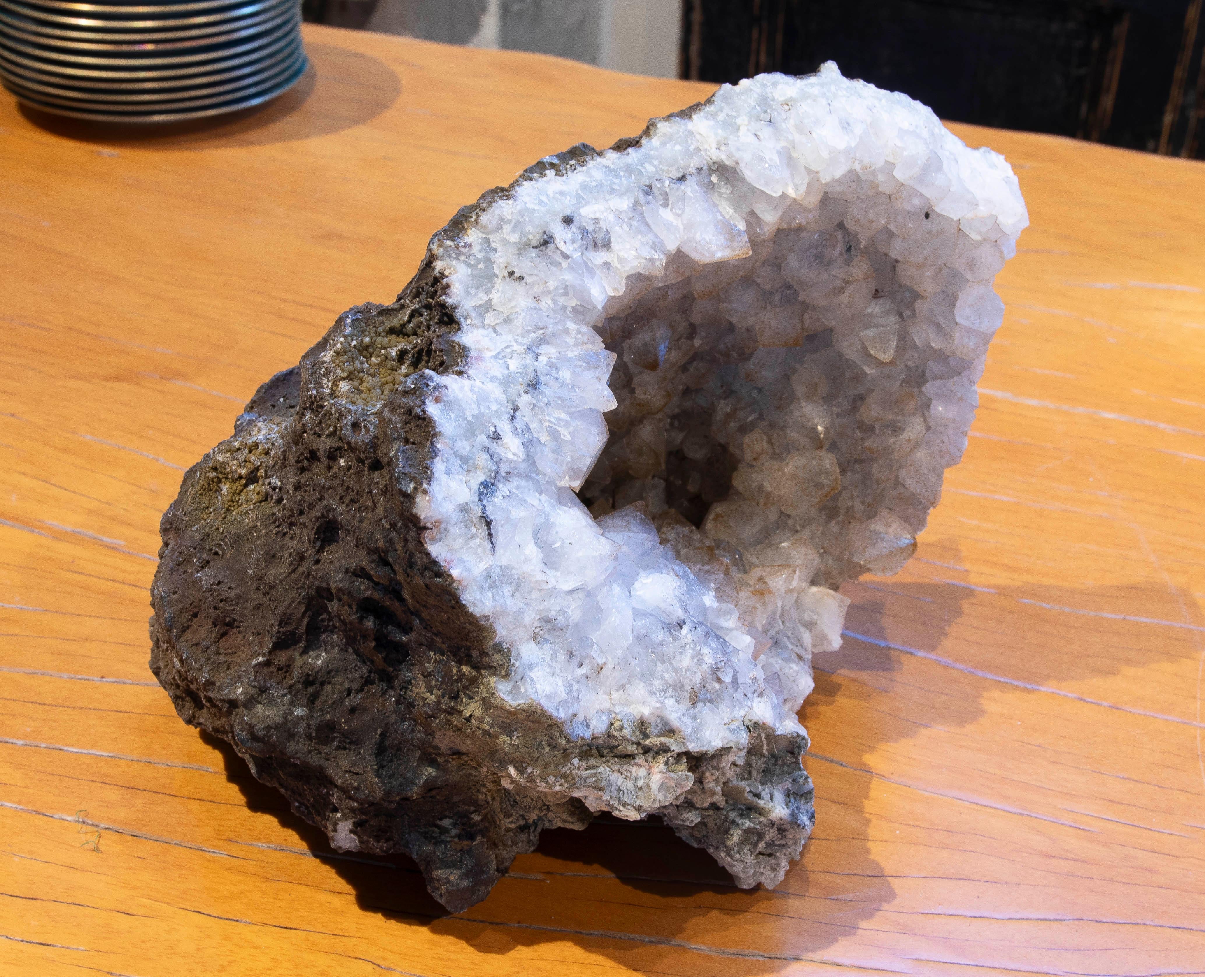 Natural Quartz Geode Decorative Object  For Sale 2