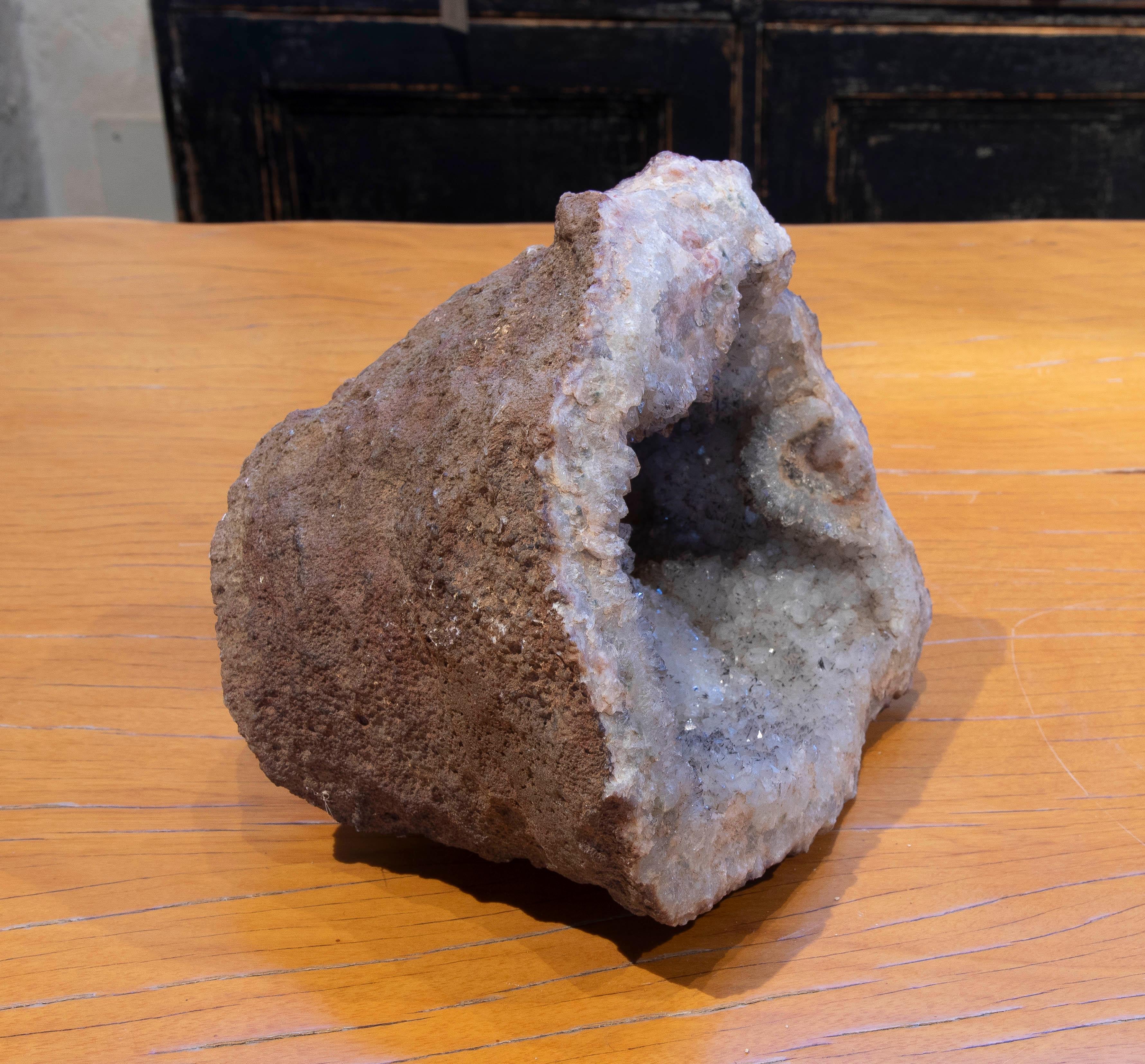 Natural Quartz Geode Decorative Object  For Sale 3
