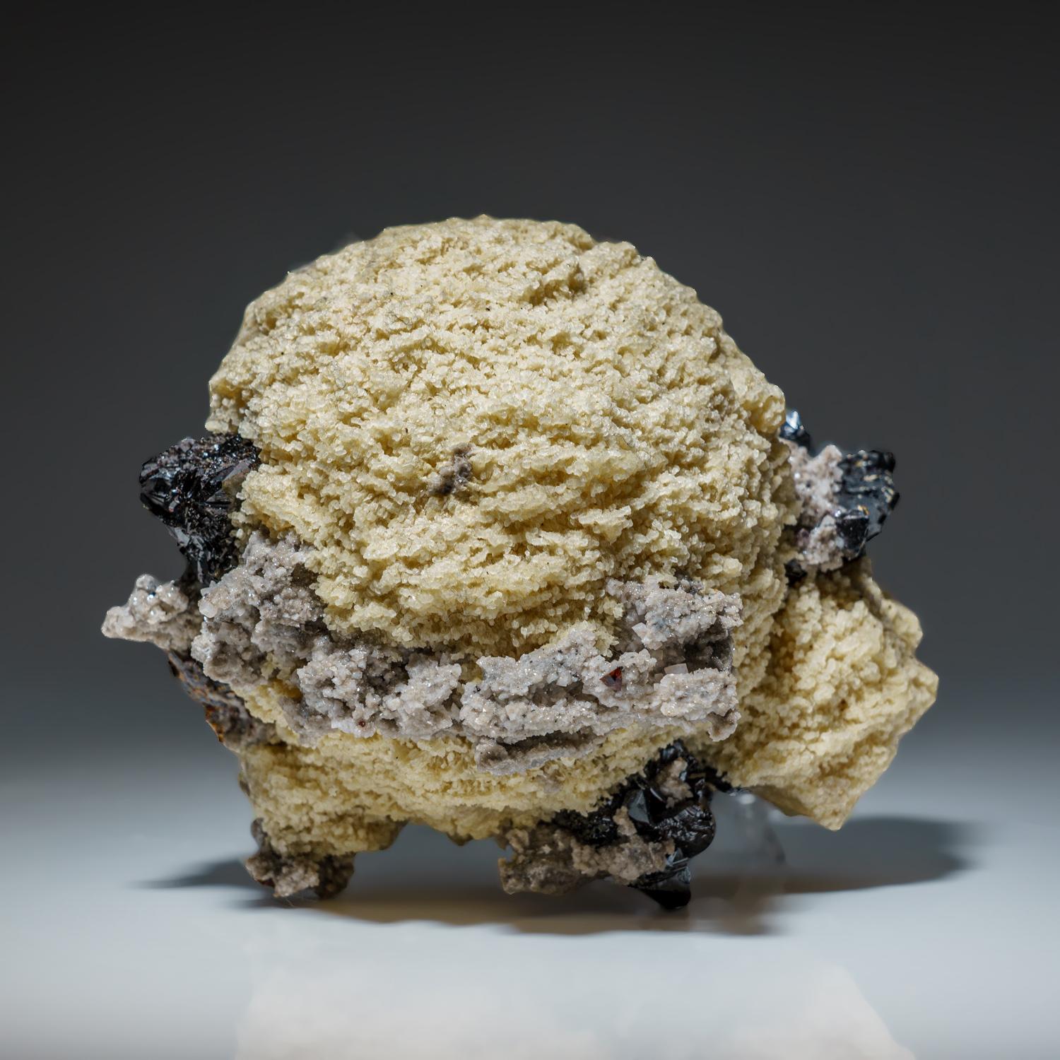 Natural Quartz with Sphalerite from Deveti Septemvri Mine, Bulgaria In Excellent Condition For Sale In New York, NY