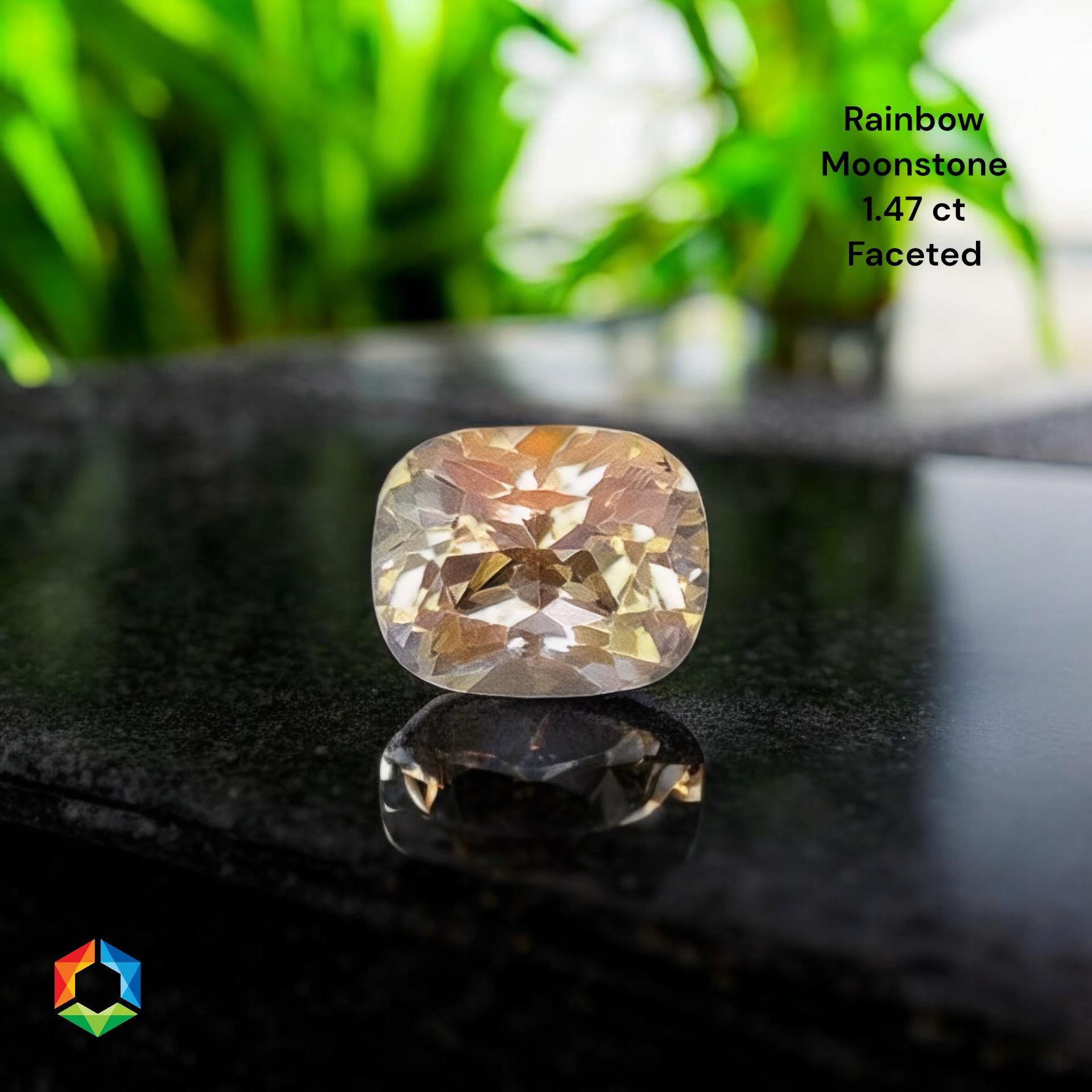 Pietra di luna arcobaleno naturale certificata  1,47 ct Cuscino in vendita 5