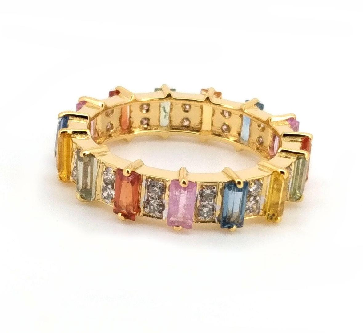 Women's Natural rainbow multi sapphire 2.54cts & diamond 0.37cts ring in 18k gold
