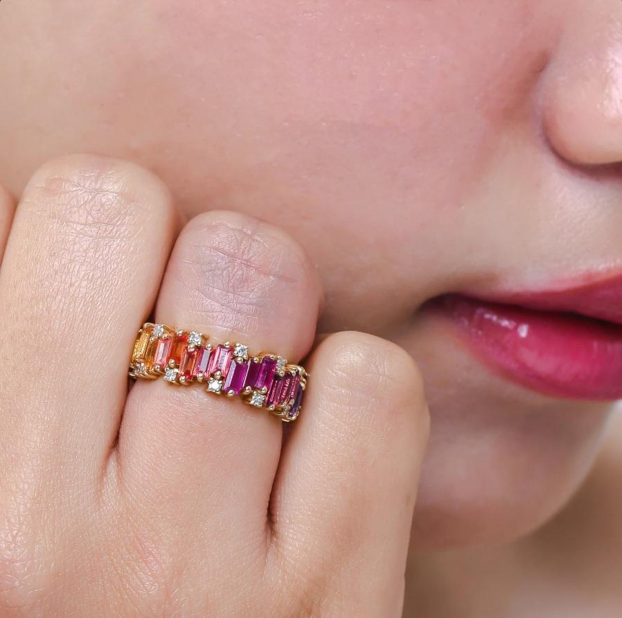 Anello a zig zag con zaffiro arcobaleno naturale e diamante in oro 14k In condizioni Nuovo in vendita a New York, NY