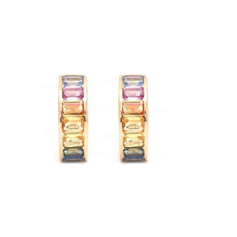 Natural rainbow sapphire earring in 18k gold en Nuevo estado para la venta en jaipur, IN
