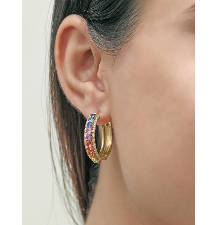 Rainbow Sapphire diamond hoops earrings gold  Natural 3-4ct rainbow sapphire big hoops gold  Rainbow ombre hoops gold  Rainbow hoops gold

STONE DETAILS :
✦ Gemstone : Rainbow Sapphire
✦ Gemstone Type : Natural
✦ Gemstone Size : 3 MM
✦ Gemstone