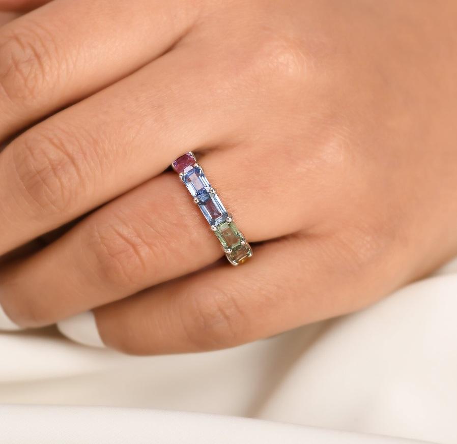 Bague large saphir arc-en-ciel naturel en or 14 carats en vente 5
