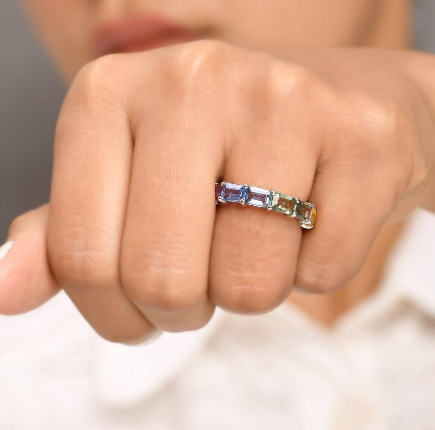 Bague large saphir arc-en-ciel naturel en or 14 carats Pour femmes en vente