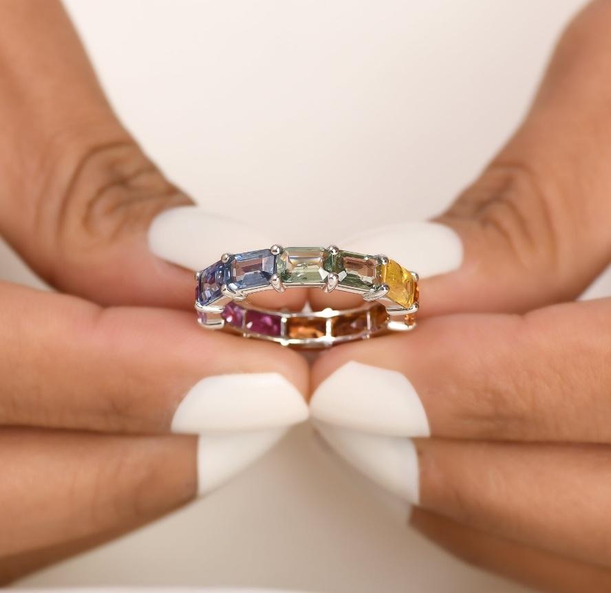 Bague large saphir arc-en-ciel naturel en or 14 carats en vente 4