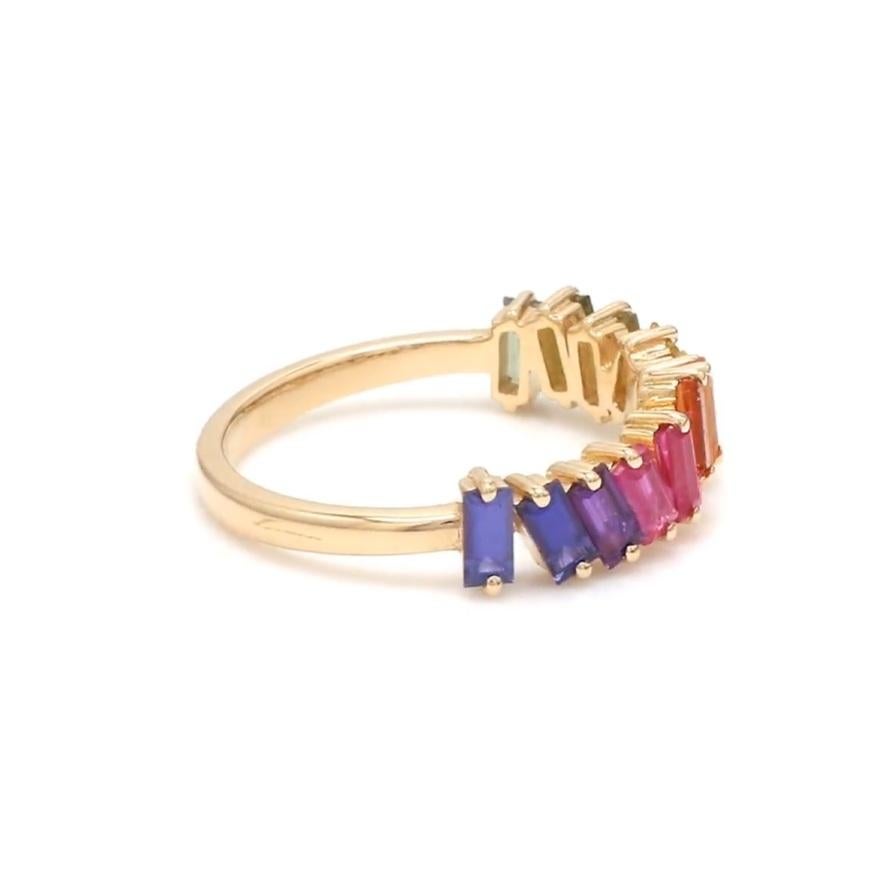 Taglio Asscher Anello Zig Zag con zaffiro arcobaleno naturale in oro 14k in vendita