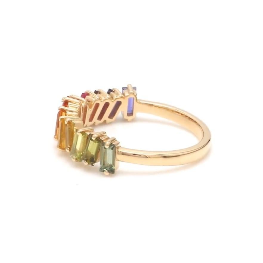 Donna Anello Zig Zag con zaffiro arcobaleno naturale in oro 14k in vendita