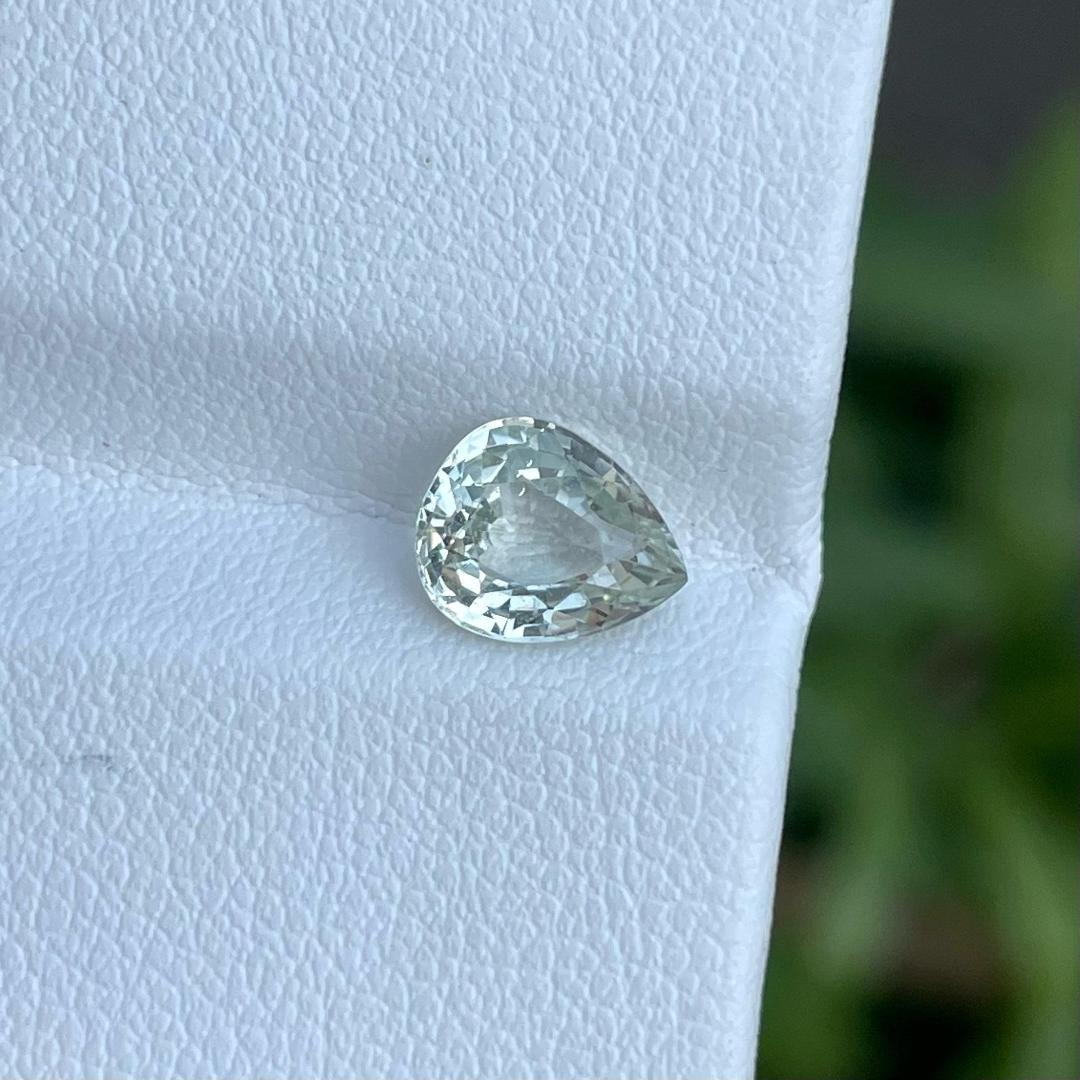 Natural Rare White Sapphire Loose Stone, Available For Sale At Wholesale Price Natural High Quality VVS Clarity 1.75 Carats Heated Sapphire From Sri Lanka.

Product Information:
GEMSTONE TYPE:	Natural Rare White Sapphire Loose Stone
WEIGHT:	1.75