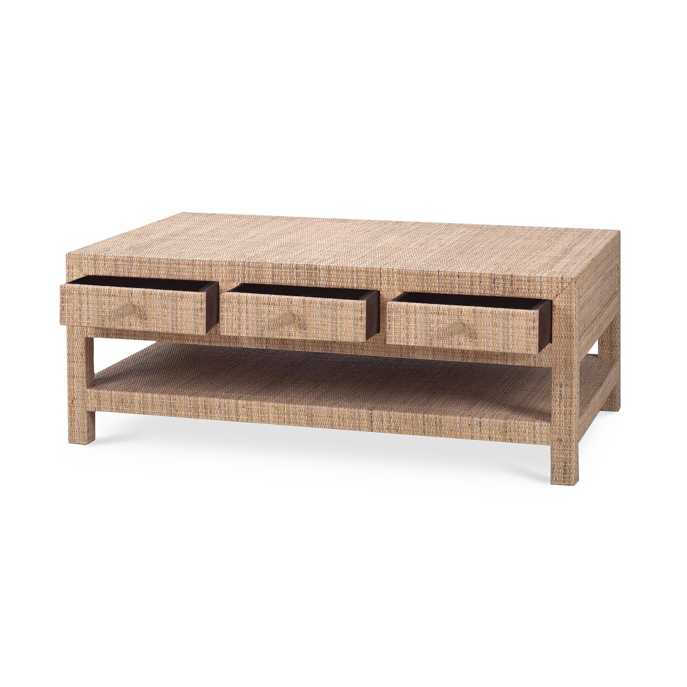 Enveloppée de rotin naturel, cette superbe table allie design moderne et charme côtier. Il comporte trois tiroirs spacieux pour tous vos besoins de rangement et une étagère inférieure ouverte, parfaite pour exposer vos objets de décoration
