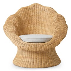 Sedia da salotto in rattan naturale con tessuto color crema