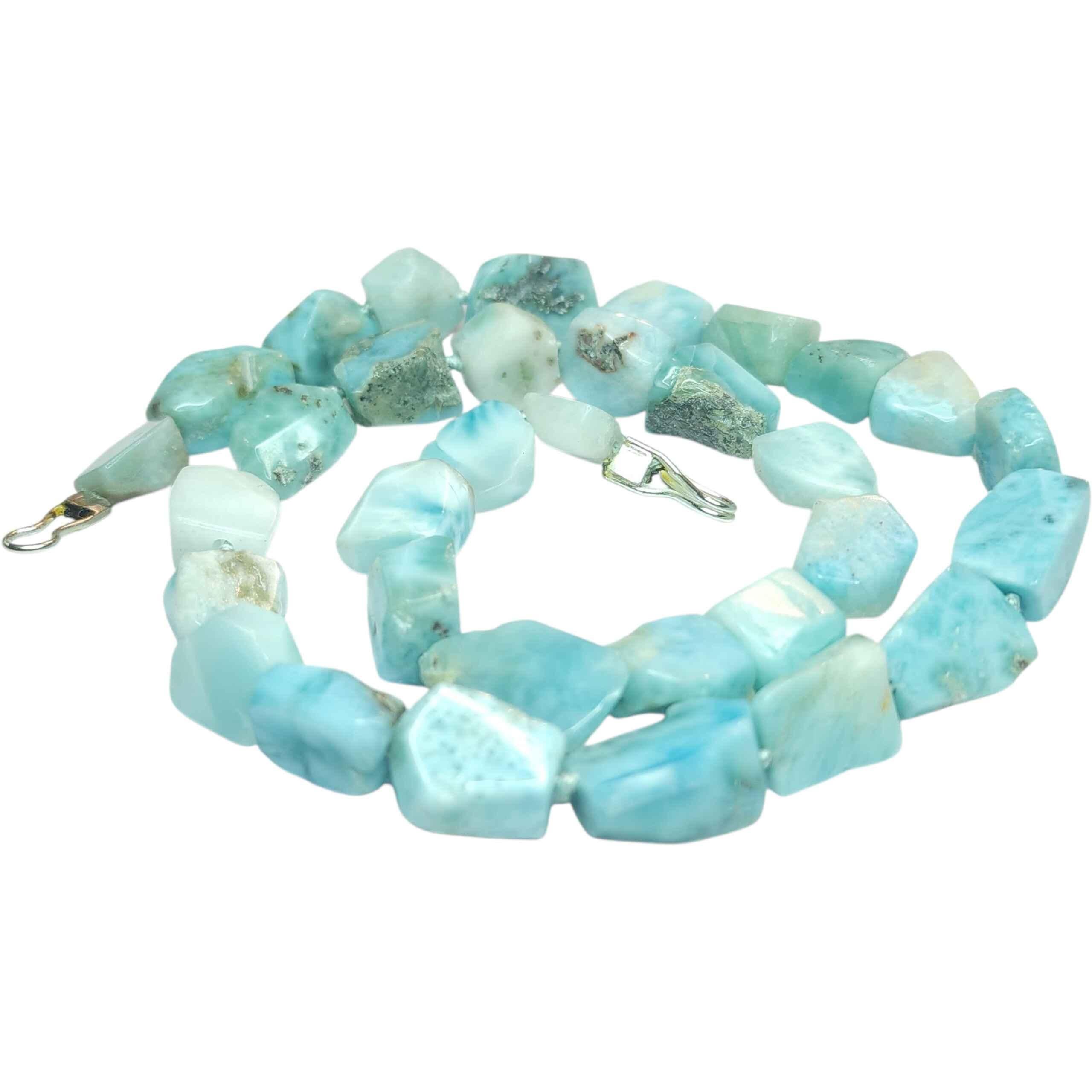 Grezzo Collana di pepite di Larimar naturale grezzo tagliato a mano Pietre dominicane Caraibi in vendita