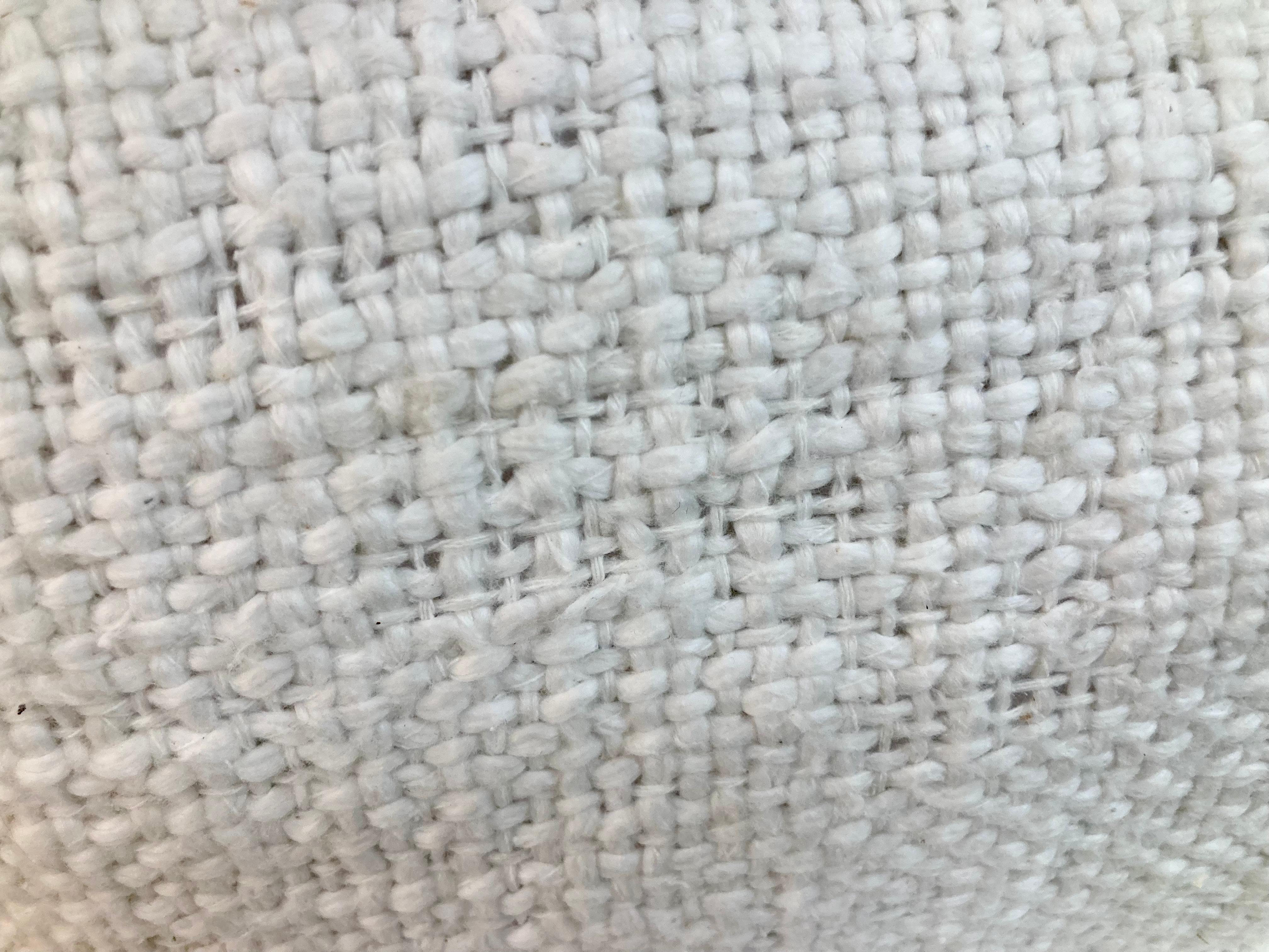 Cuscini decorativi in seta grezza Nature con nappe, una coppia in vendita 4