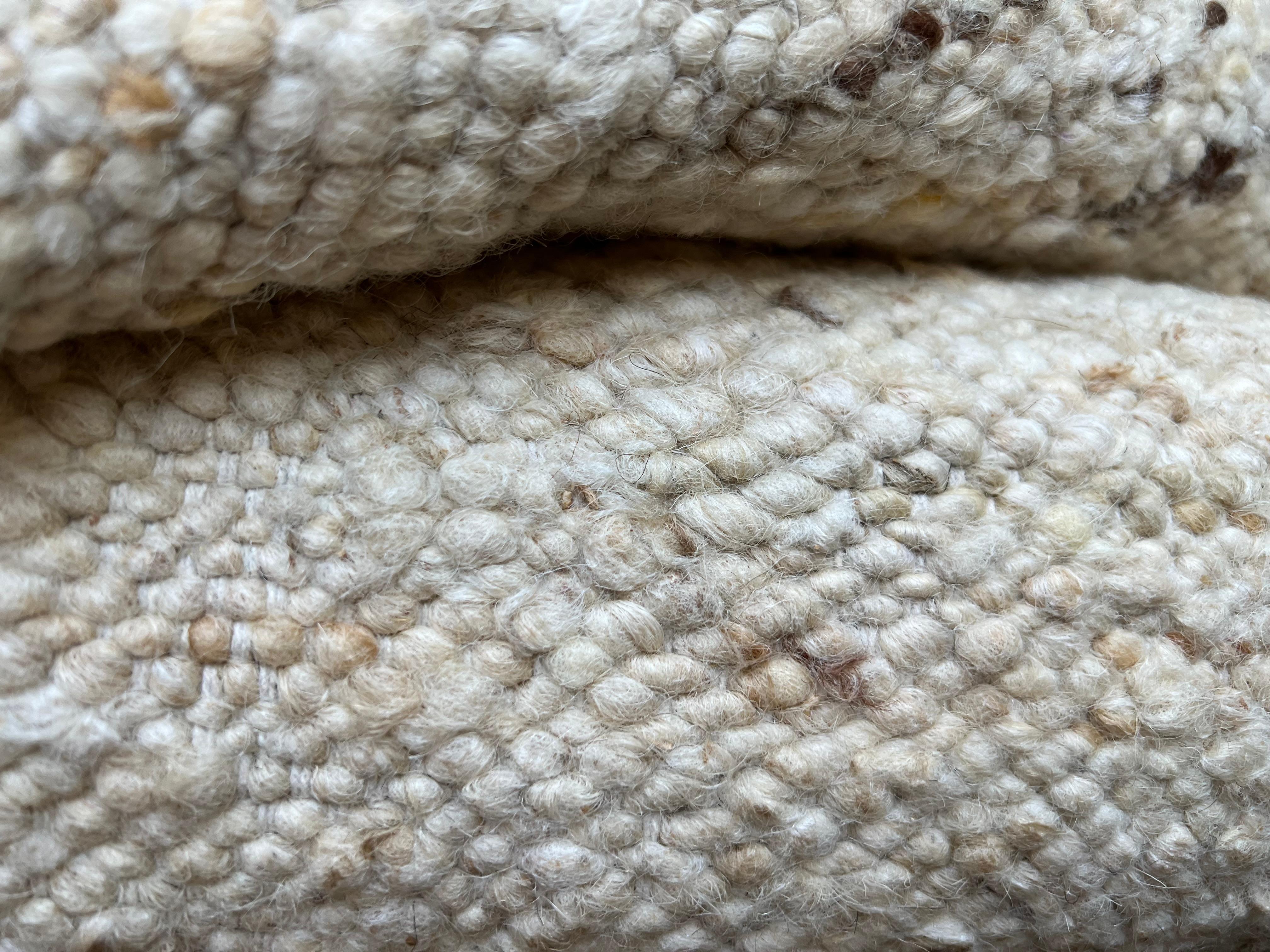 Natürliche Rohwolle Flachgewebe Handgeknüpfter Teppich (21. Jahrhundert und zeitgenössisch) im Angebot