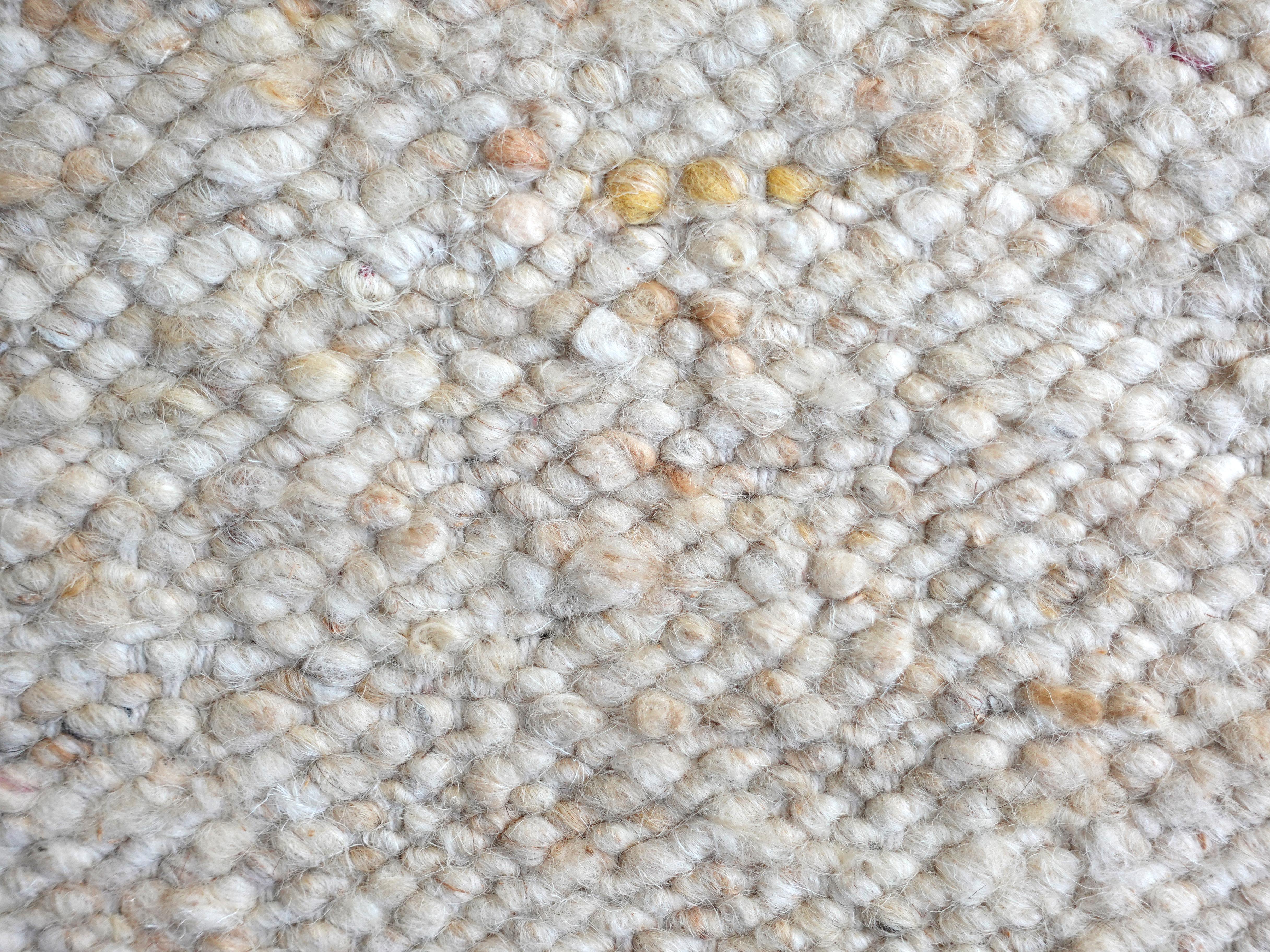 Natural Raw Wool Flatweave Hand Knotted Rug In New Condition For Sale In Laguna Hills, CA