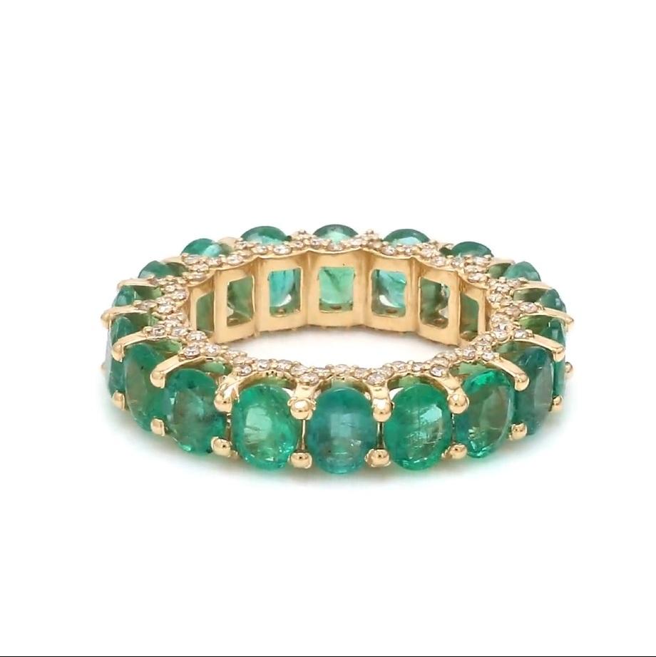 DÉTAILS DES PIERRES PRÉCIEUSES :
✦ Pierre précieuse : Émeraude
✦ Gemstone Type : Nature
✦ Taille de la pierre : 5x4 MM
✦ Forme de la pierre : taille ovale
✦ Nombre de pierres précieuses : 17
Poids de la pierre : 5,76 carats
Grade de la pierre