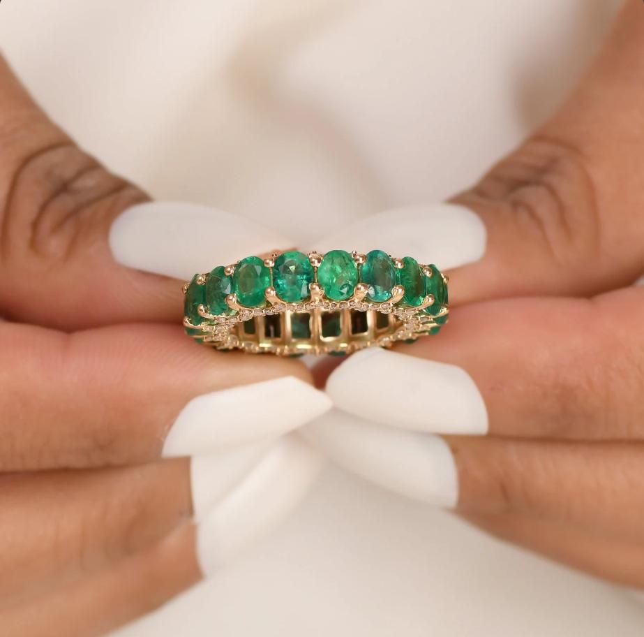 Bague d'éternité en or 14k avec émeraude naturelle et diamant Neuf - En vente à jaipur, IN