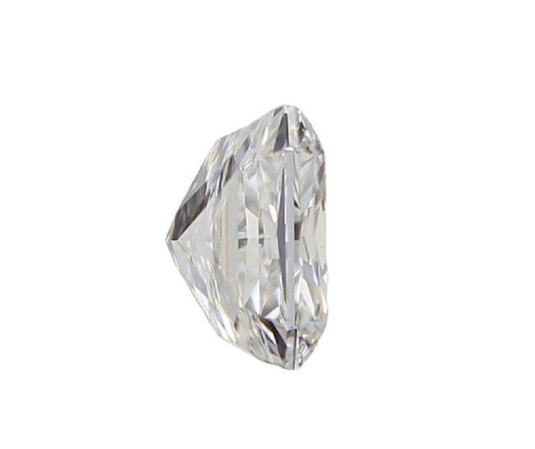Natural Rectangular Modified Brilliant Diamond in a 0.50 Carat D VS, GIA Cert For Sale at 1stDibs