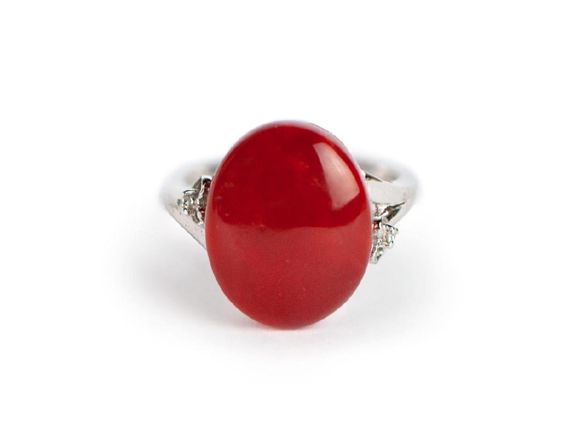 Anillo de oro de 18 quilates de coral rojo natural 