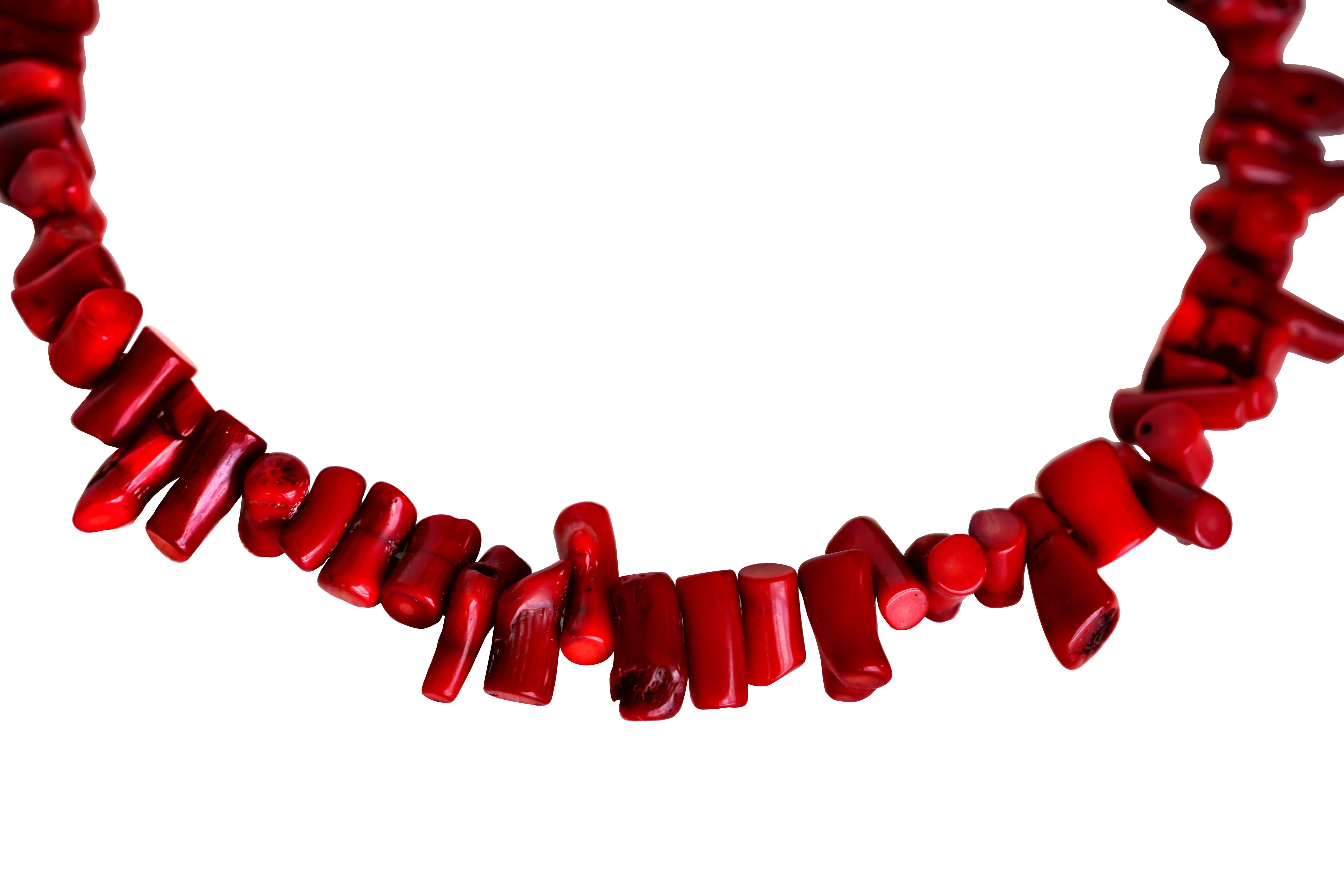 63 irregular natural red coral necklace. Each natural red coral is uniquely shaped.
Necklace length: 19.7 inches/50 cm.
Coral length range: 7.41 to 19.88 mm.
Coral width range: 4.45 to 13.41 mm.
Thickness range: 7.26 to 8 mm.
Total weight: 116