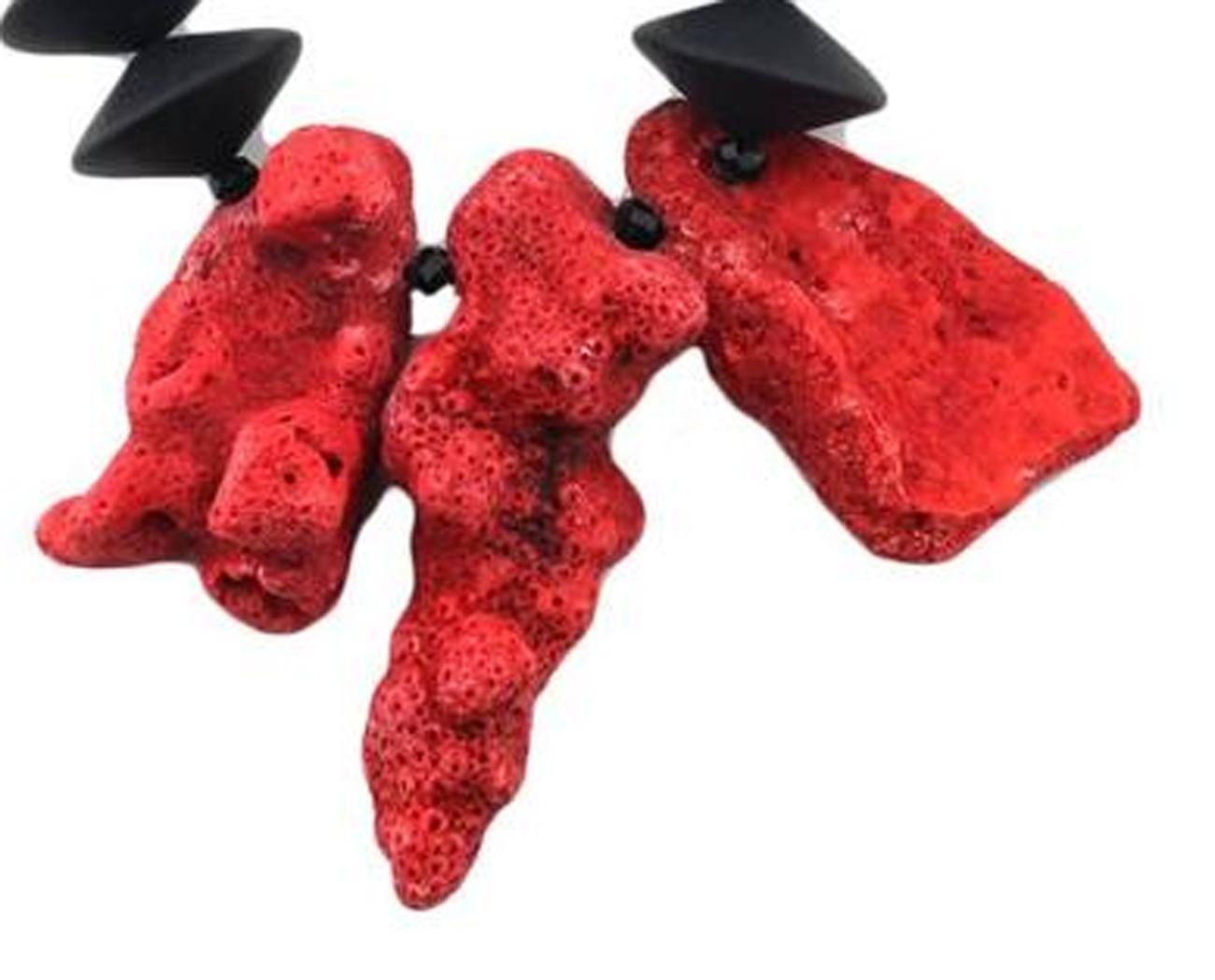 Contemporary AJD One-of-a-Kind Natural Red Coral Chunks and Flat Black Onyx Necklace