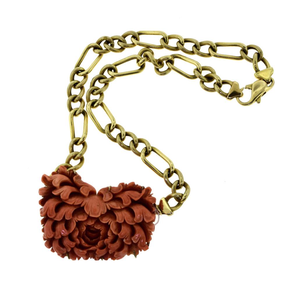 Natural Red Coral Large Flower Pendant on Yellow Gold Figaro Chain In Good Condition For Sale In Miami, FL