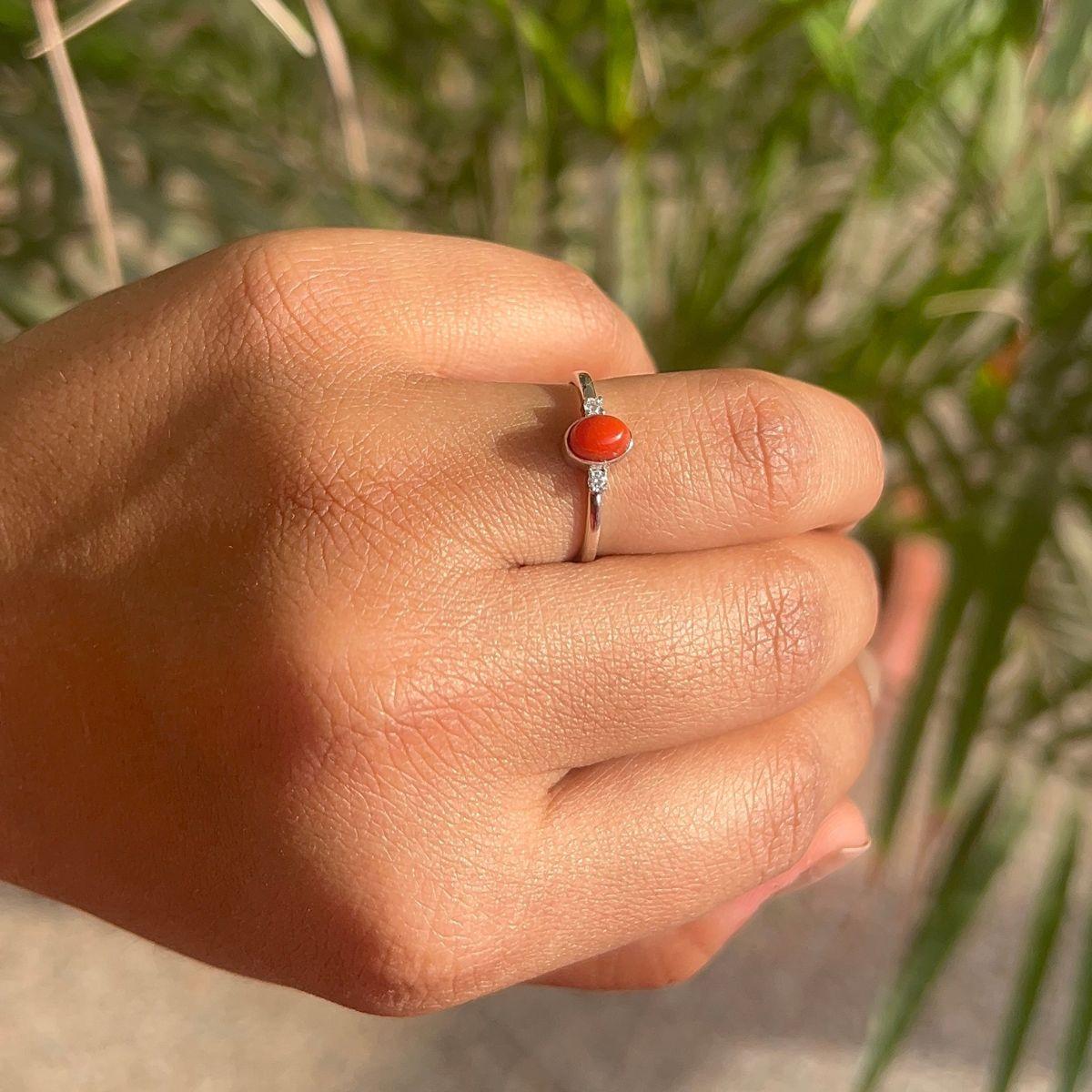 For Sale:  Natural Red Coral & Zirconia Bezel Set Solitaire Unisez Ring in 925 Solid Silver 2