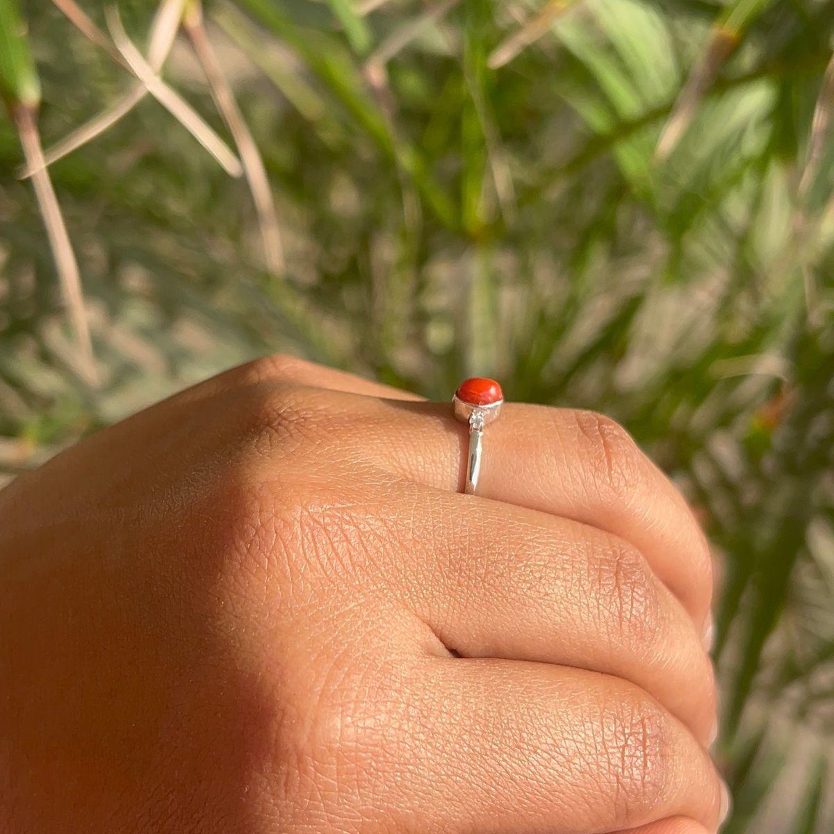 For Sale:  Natural Red Coral & Zirconia Bezel Set Solitaire Unisez Ring in 925 Solid Silver 6