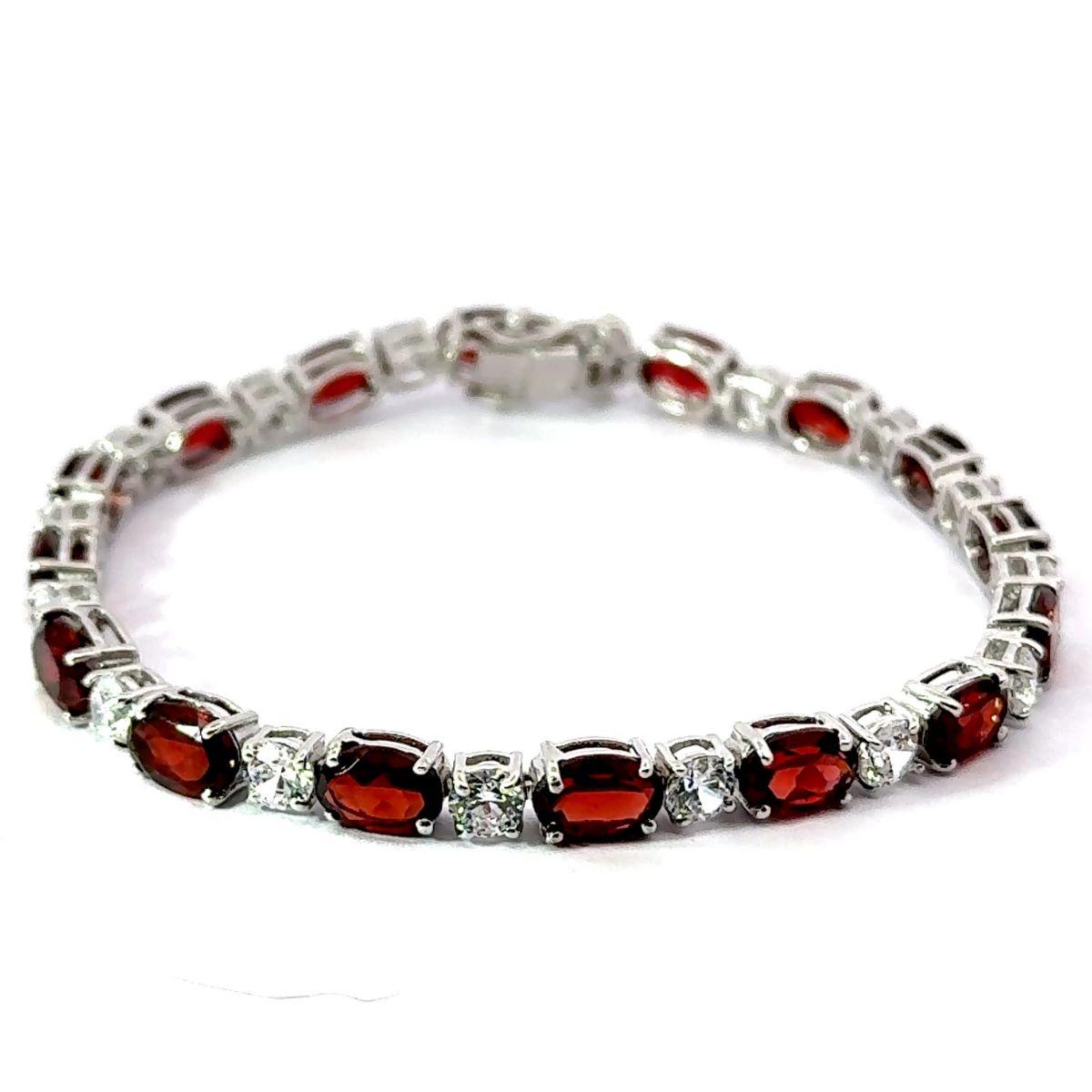 Natural Red Garnet Silver Tennis Bracelet with Zircon in Fine Jewelry for Her In New Condition For Sale In New York, NY