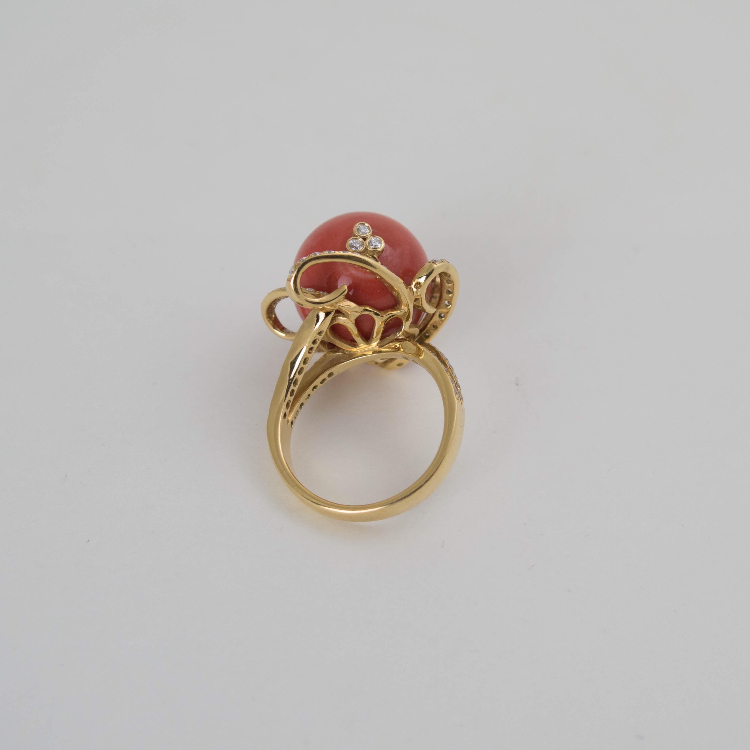 Round Cut Natural Red Orange Coral Diamond 18 Karat Gold Ring For Sale