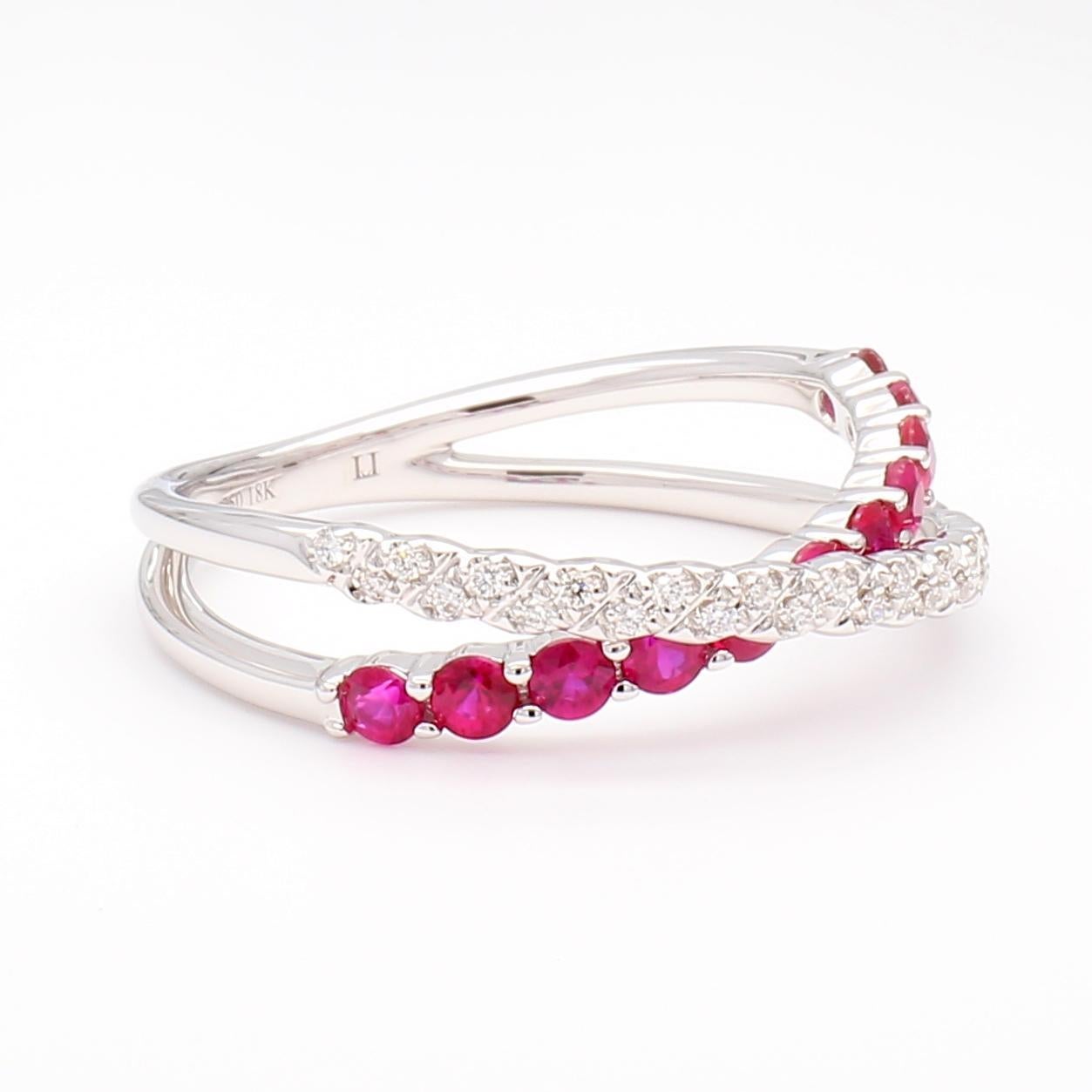 Natural Red Round Ruby and White Diamond .62 Carat TW Gold Wedding Band Contemporáneo en venta