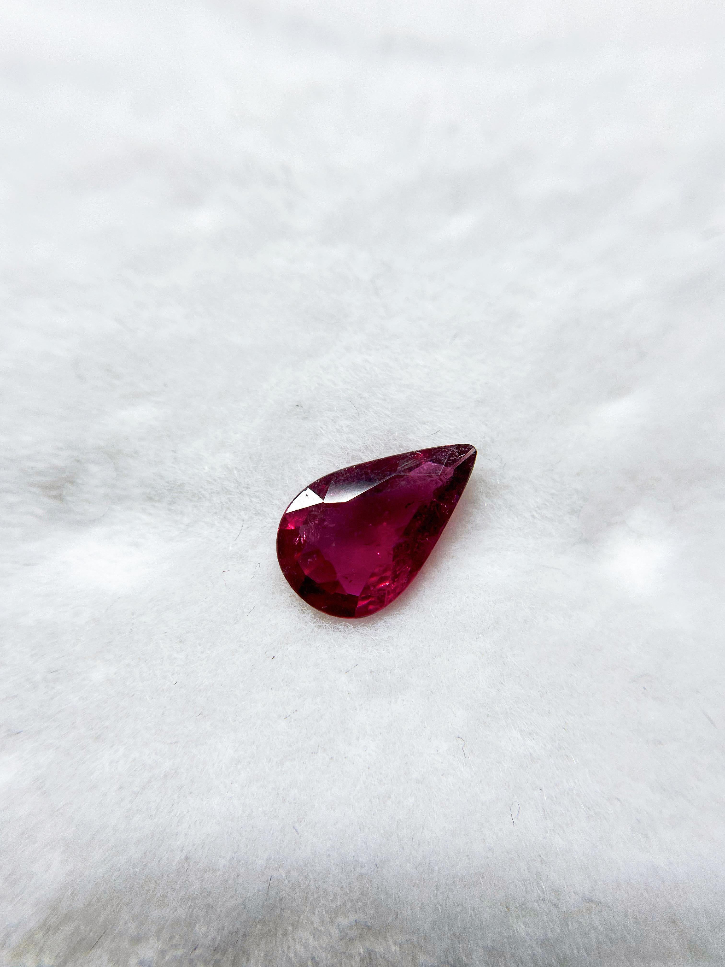 Natural Red Rubellite Tourmaline Teardrop Loose Stone, Jewelry Making 1.05 Ct en vente 7