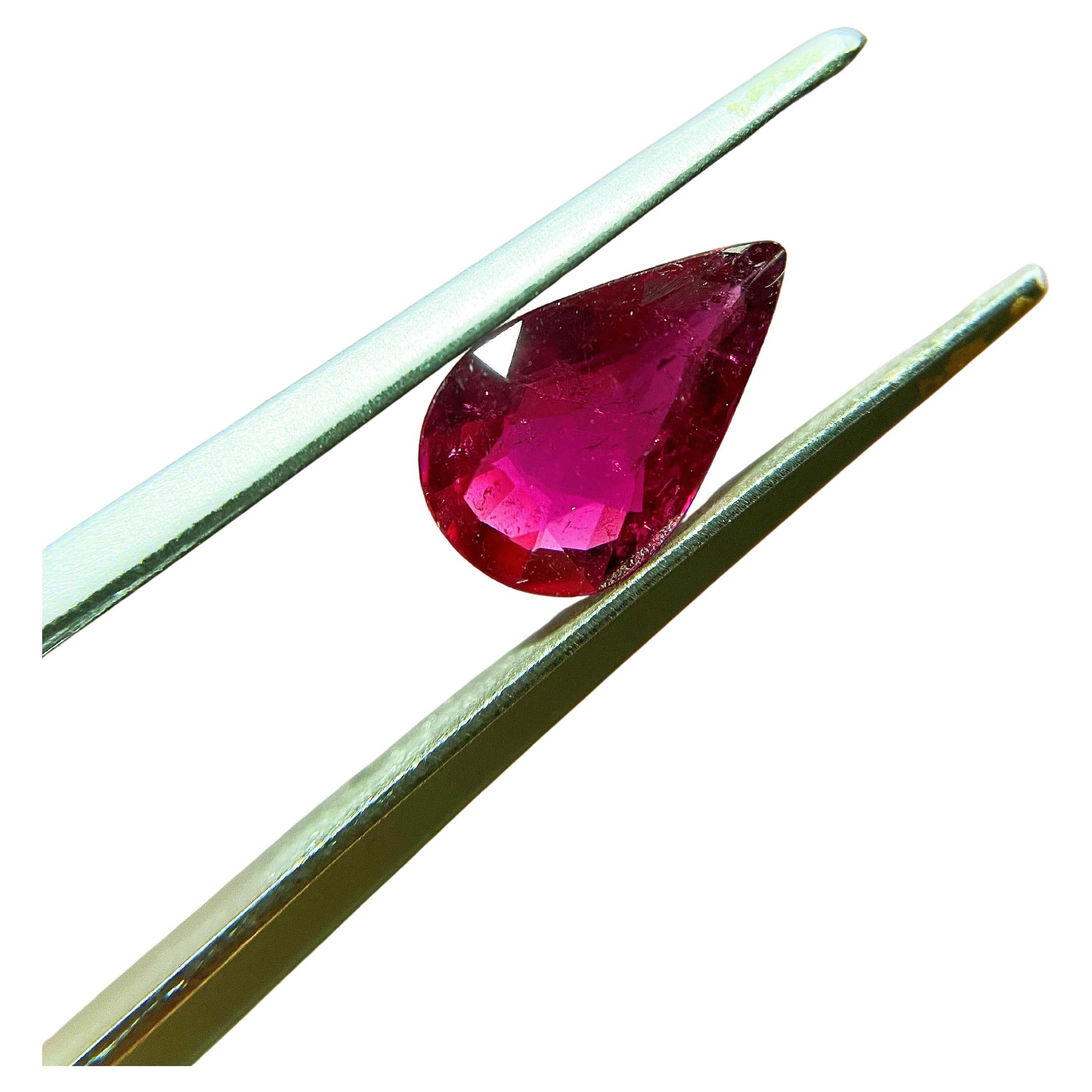 Natural Red Rubellite Tourmaline Teardrop Loose Stone, Jewelry Making 1.05 Ct en vente