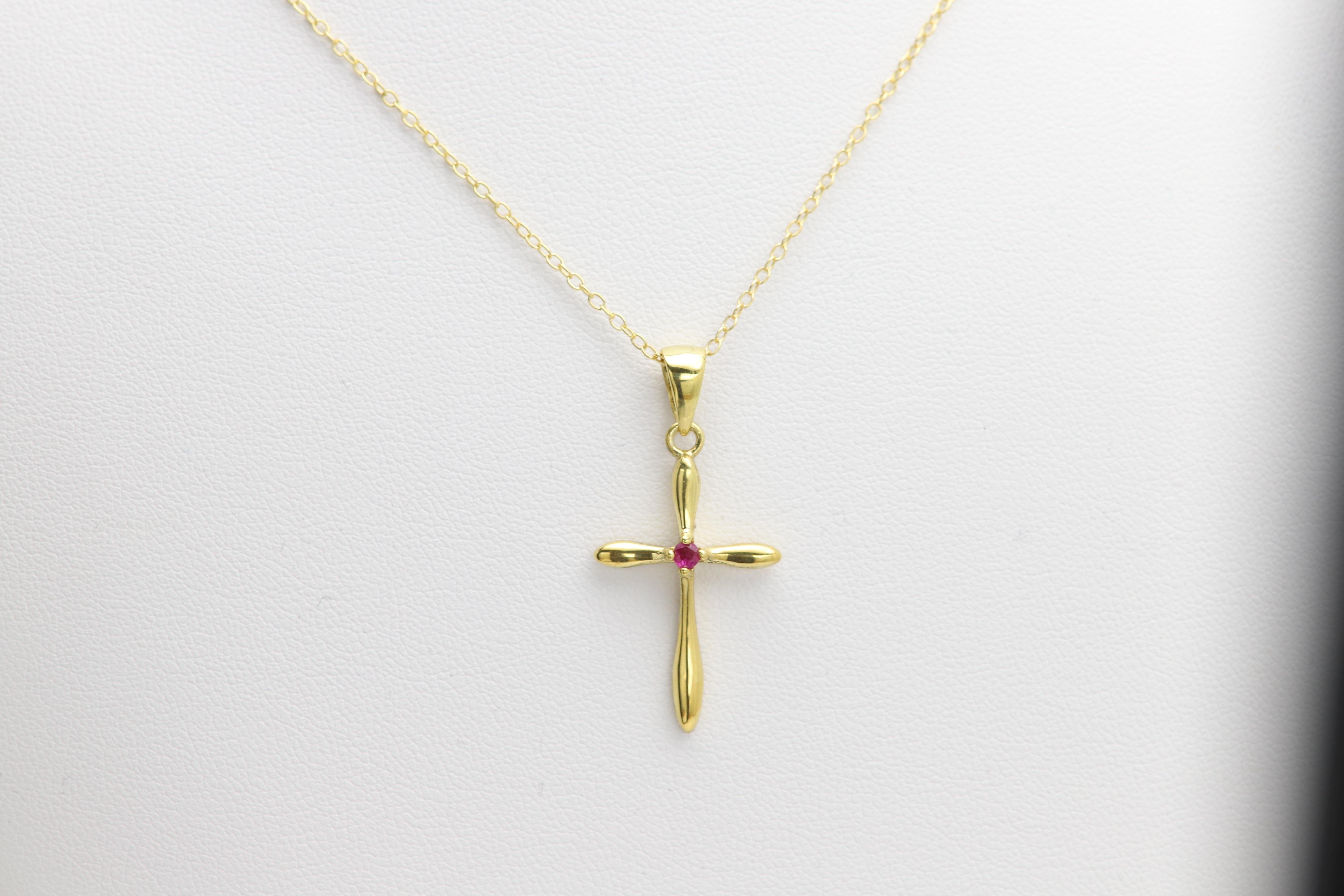 Natural Red Ruby Cross Pendant Sterling Silver Cross im Zustand „Neu“ im Angebot in Brooklyn, NY