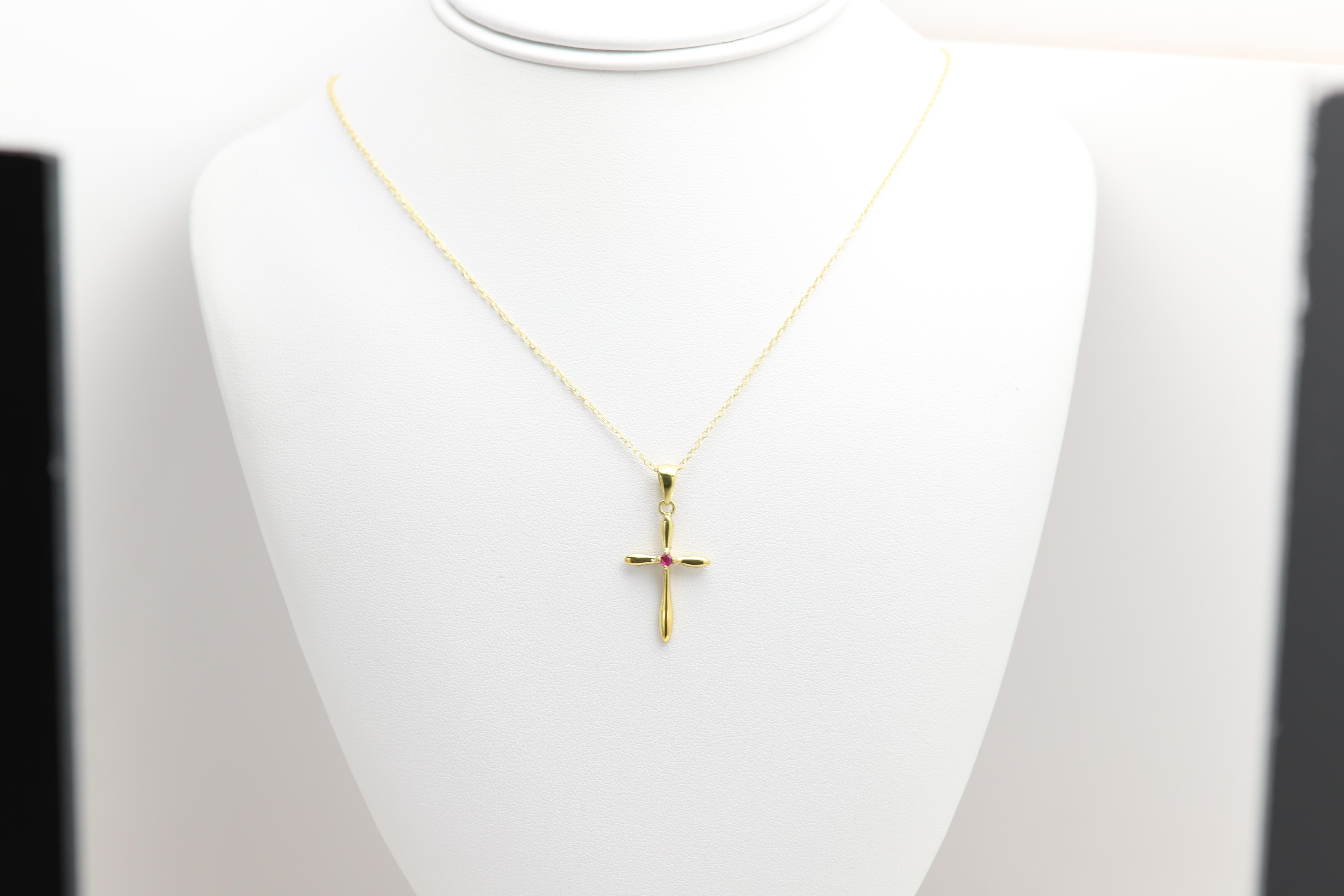 Natural Red Ruby Cross Pendant Sterling Silver Cross für Damen oder Herren im Angebot