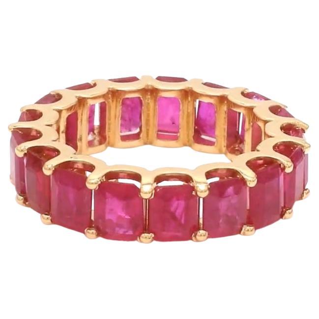 Natural red ruby ring in 18k gold