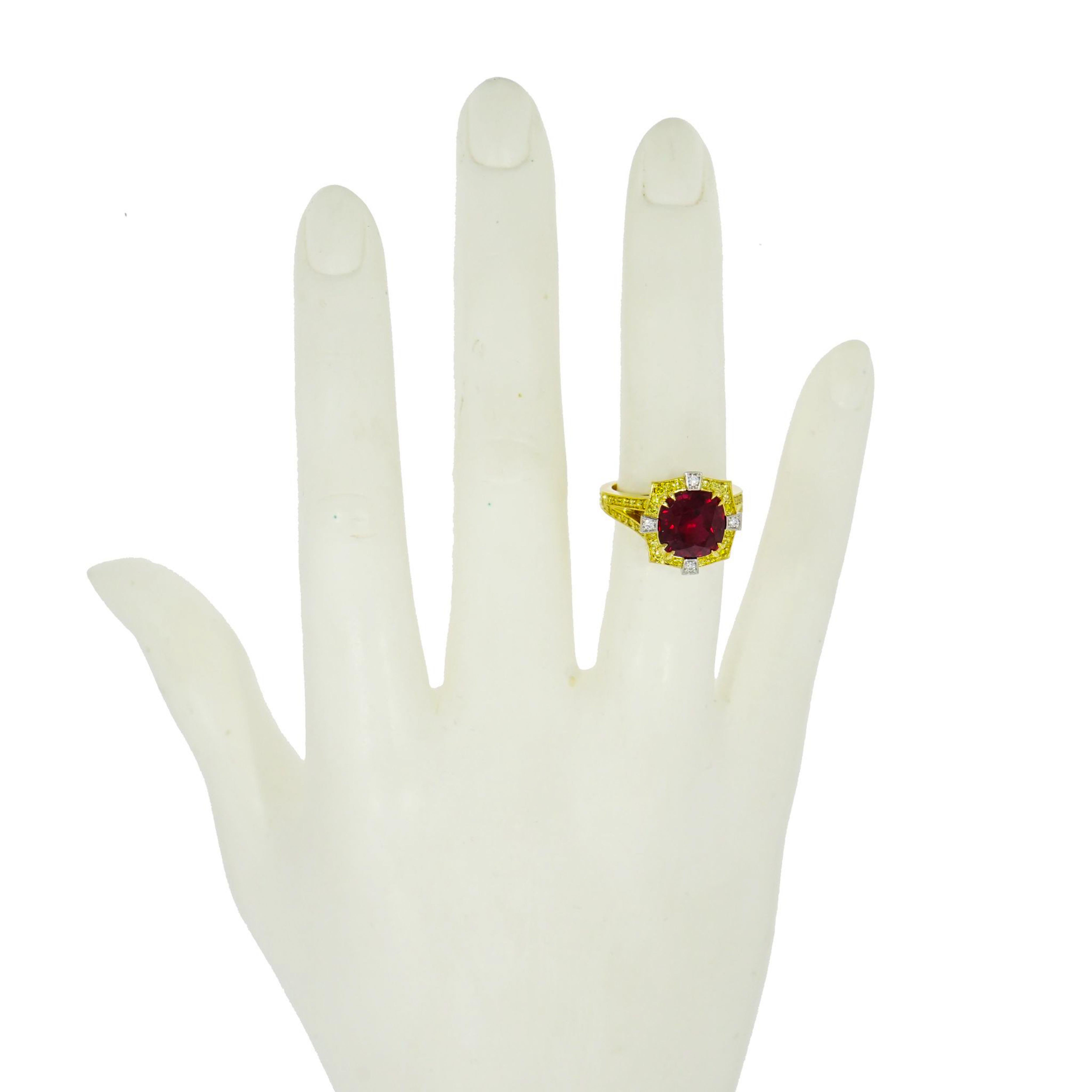 Natural Red Spinel, Diamond and Diamond Yellow Gold Ring In New Condition In Greenwich, CT