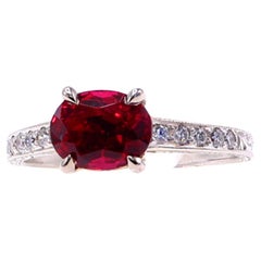 Bague de fiançailles en spinelle rouge naturelle et diamant 