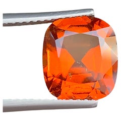 Natürlicher rötlich-oranger Granat Edelstein: 4.29 Karat Januar Geburtsstein