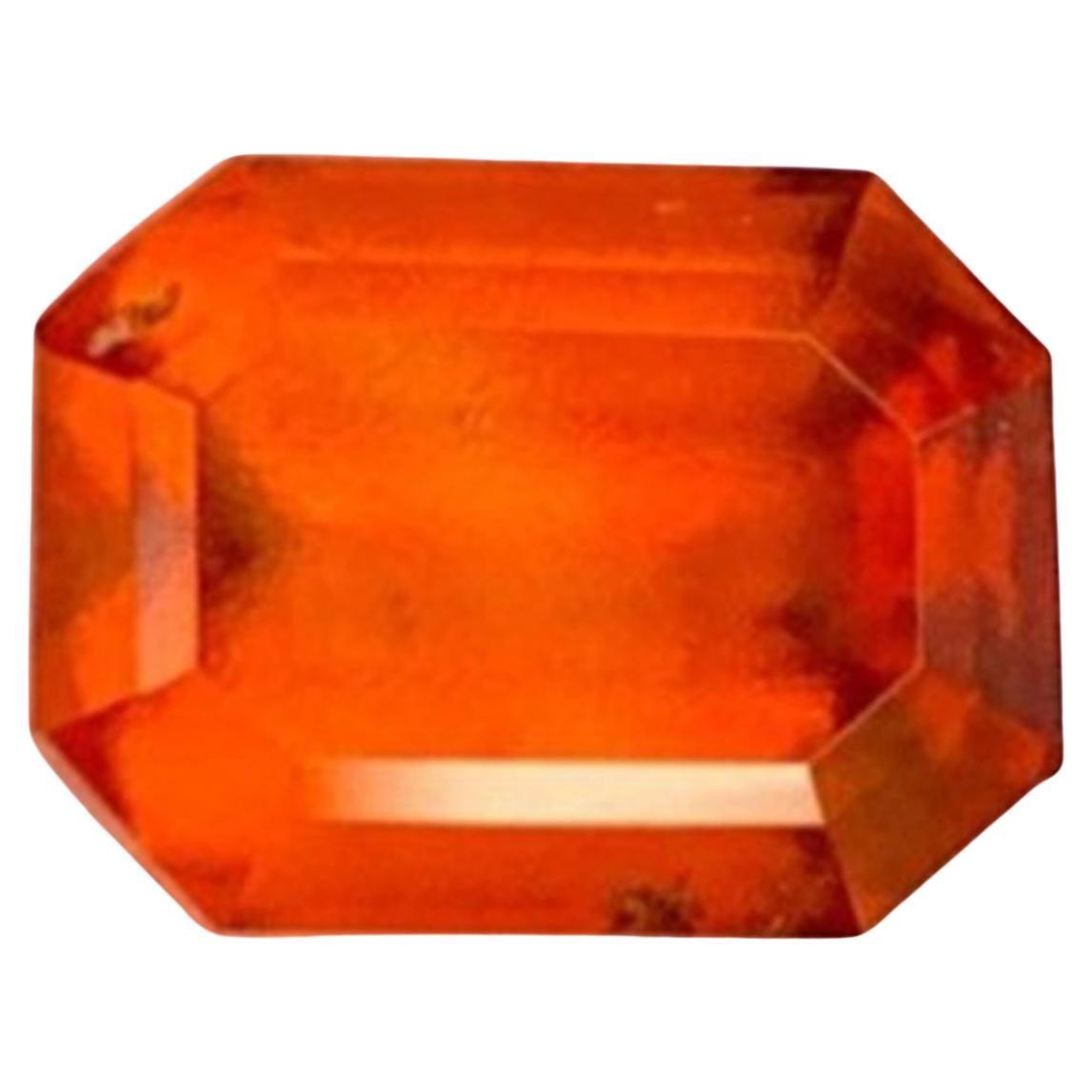 Grenat grossulaire orange rougeâtre naturel : 2.10 carat, taille octogonale