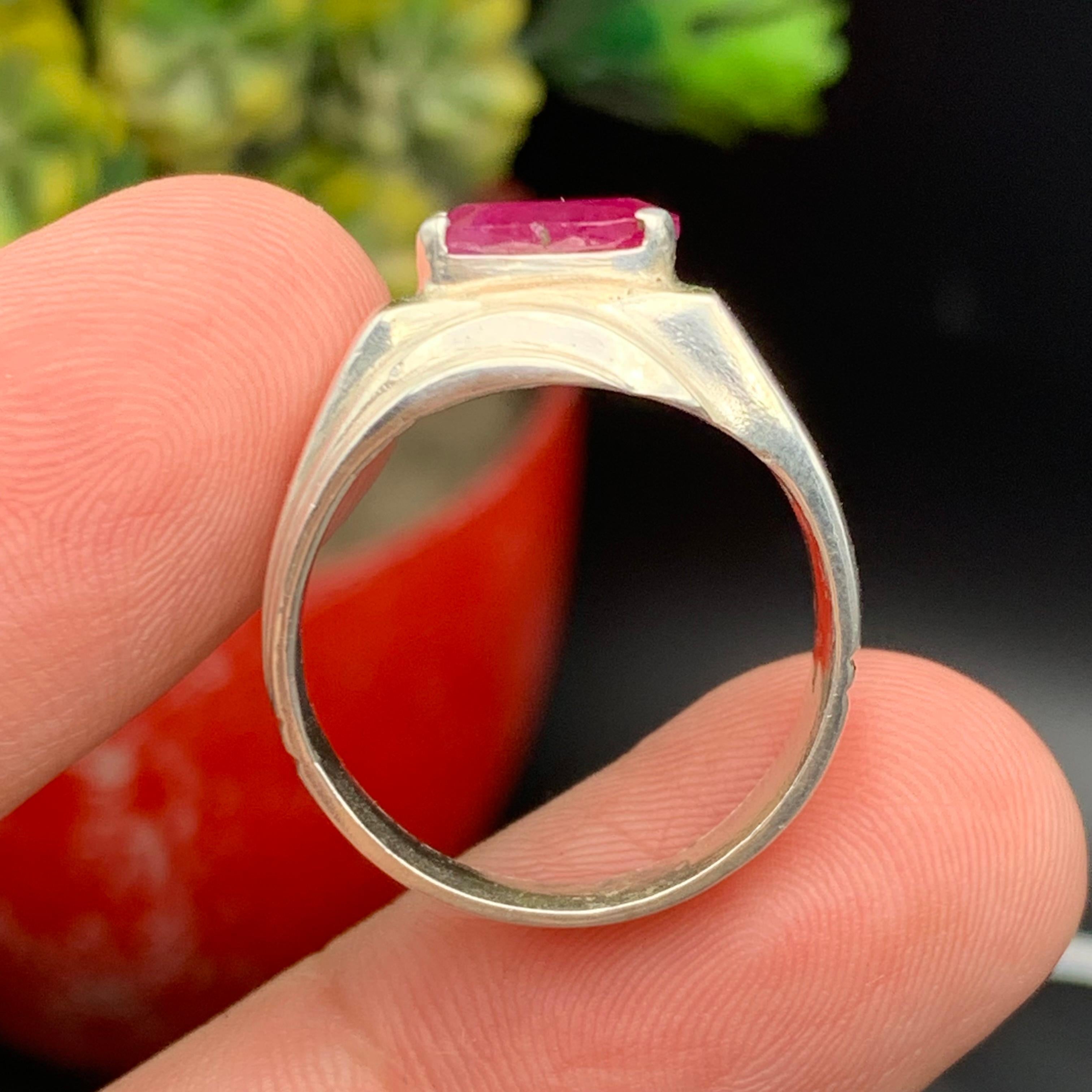 Anello da cocktail con rubino rosso naturale PinK realizzato a mano in argento 925 - US 8.5 in vendita 8
