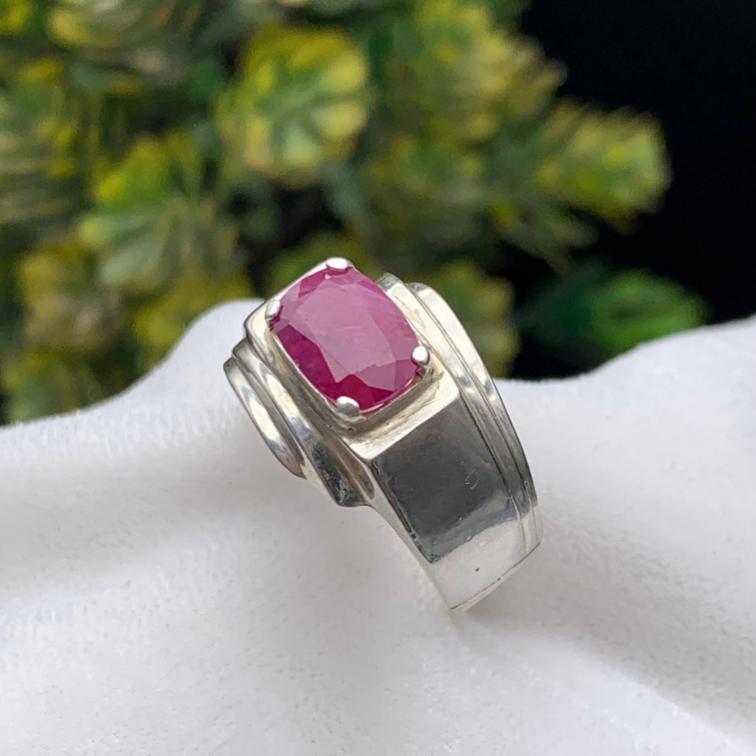 Anello da cocktail con rubino rosso naturale PinK realizzato a mano in argento 925 - US 8.5 in vendita 2