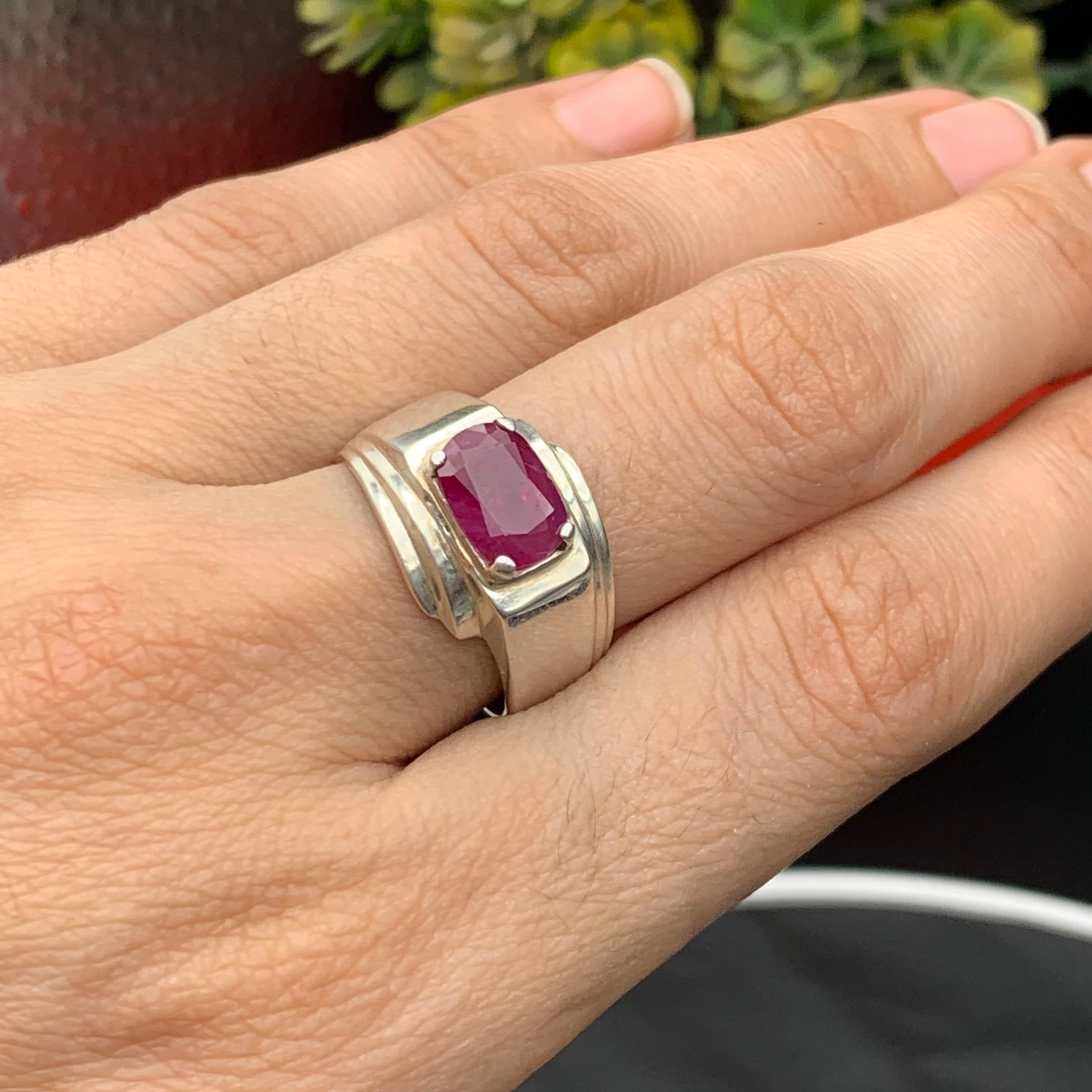 Anello da cocktail con rubino rosso naturale PinK realizzato a mano in argento 925 - US 8.5 in vendita 3