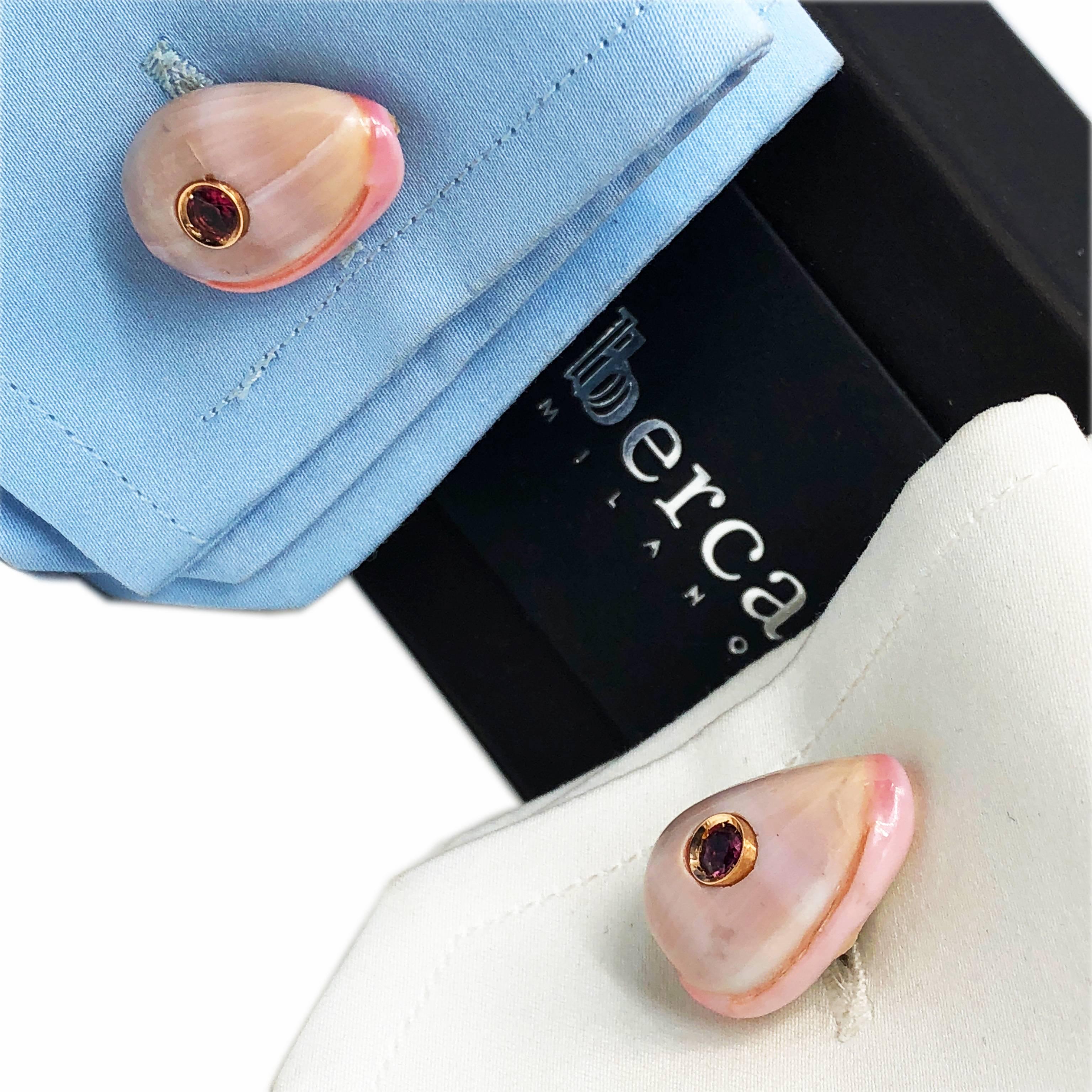 Berca Rhodolite Hématite en forme de coquillage Boutons de manchette en or 18 carats Pour hommes en vente