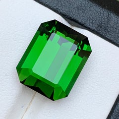 Natural Rich Green Tourmaline Emerald Cut 18.02 Carat Loose Gemstone for Pendant