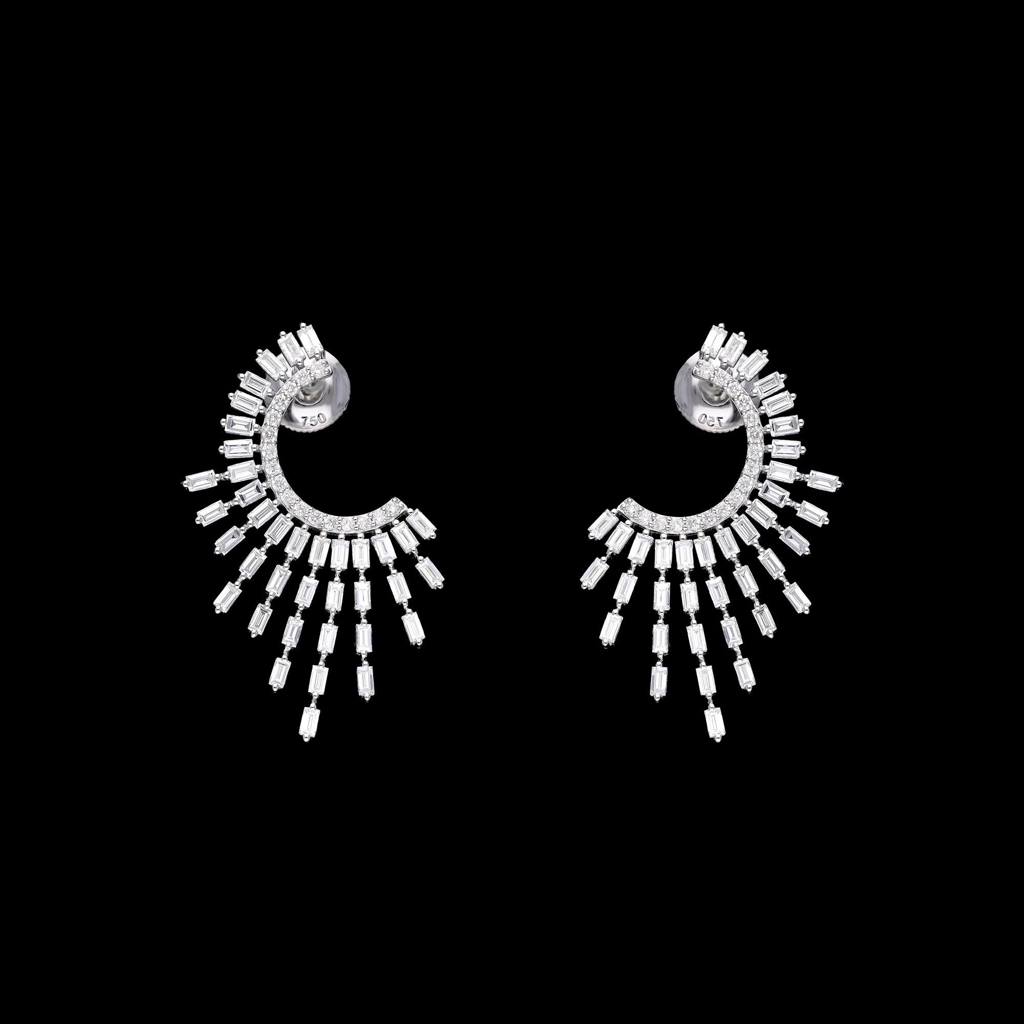 Mixed Cut Natural diamond earring with  2.57 cts in 18k gold For Sale