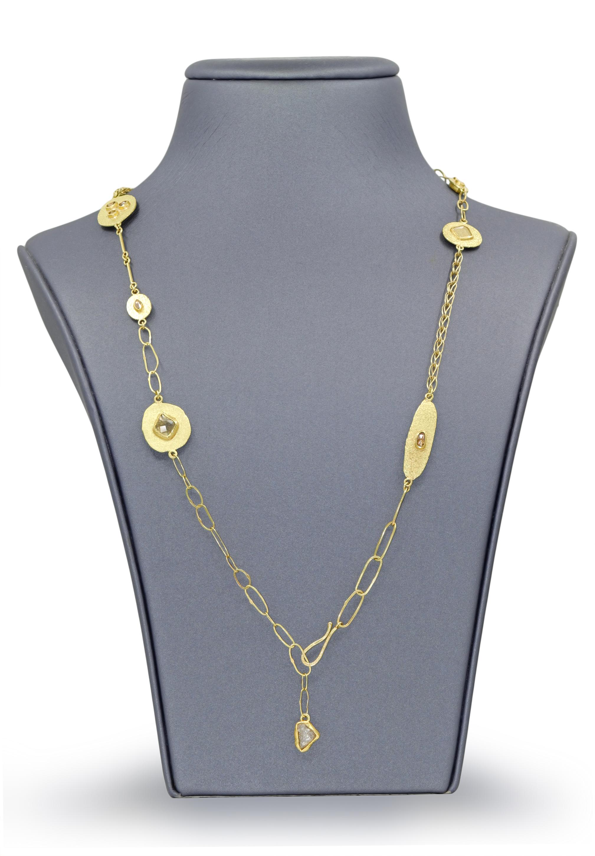 Contemporaneo Collana lunga con diamanti naturali taglio rosa in oro 22k 18k, Petra Class 2024 in vendita
